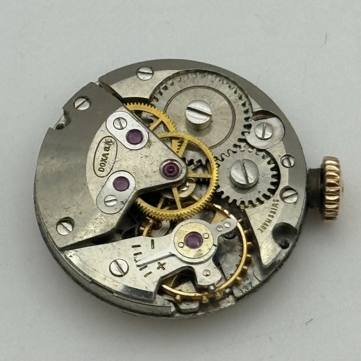 19.6mm Doxa Cal 137 8 3/4 Manual Wind Watch Movement Swiss Made Vintage PARTS