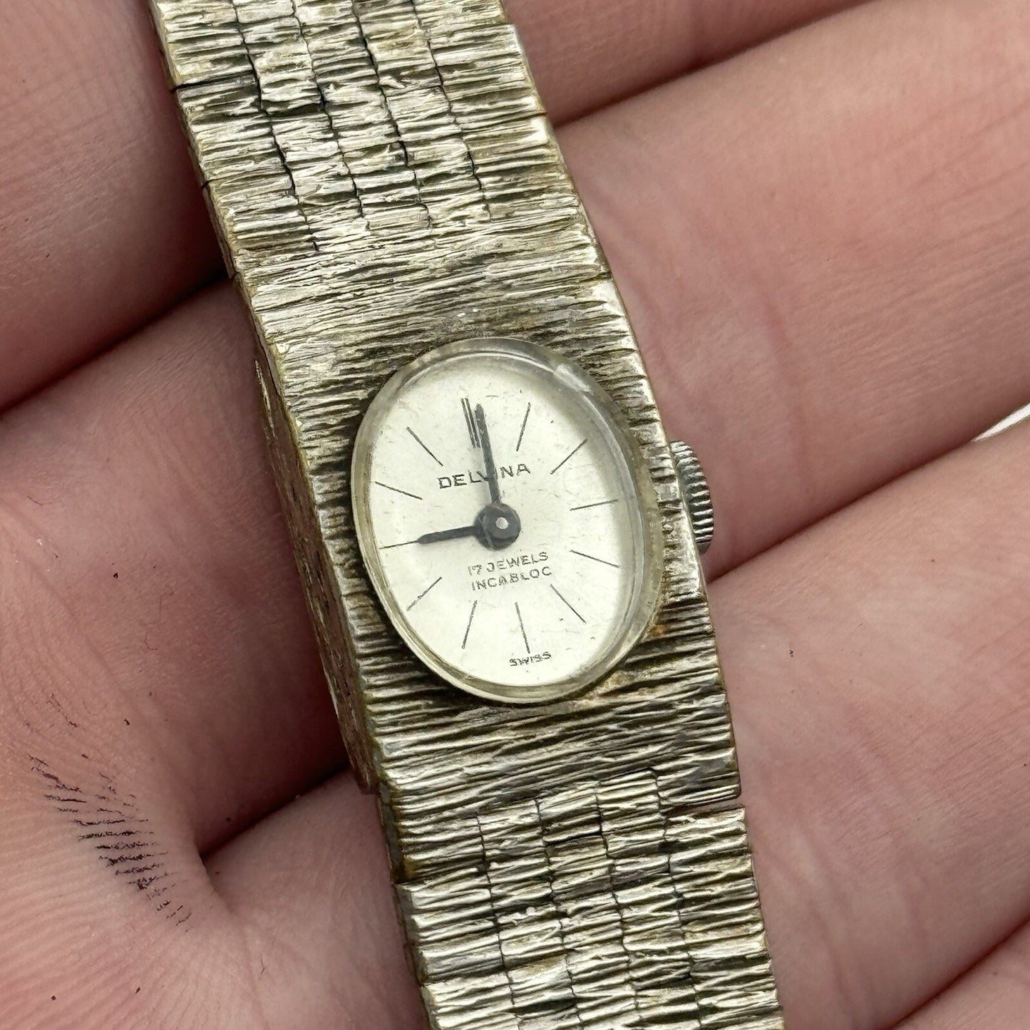 15mm Ladies Delvina Silver Tone Swiss Manual Wind Vintage Watch NON WORKING