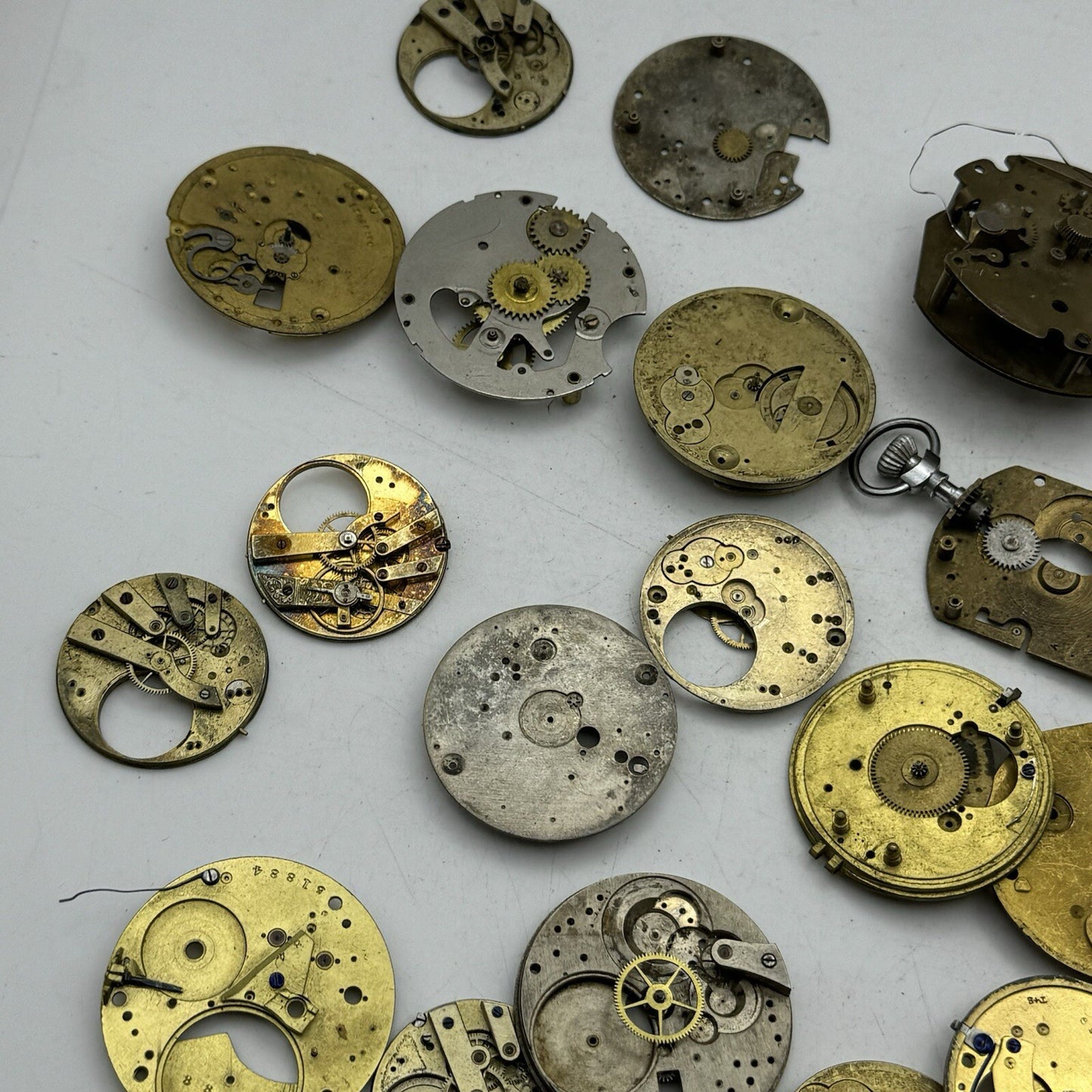 500 Grams Job Lot Of Pocket Watch Movements Parts For Spares / Repairs / Parts