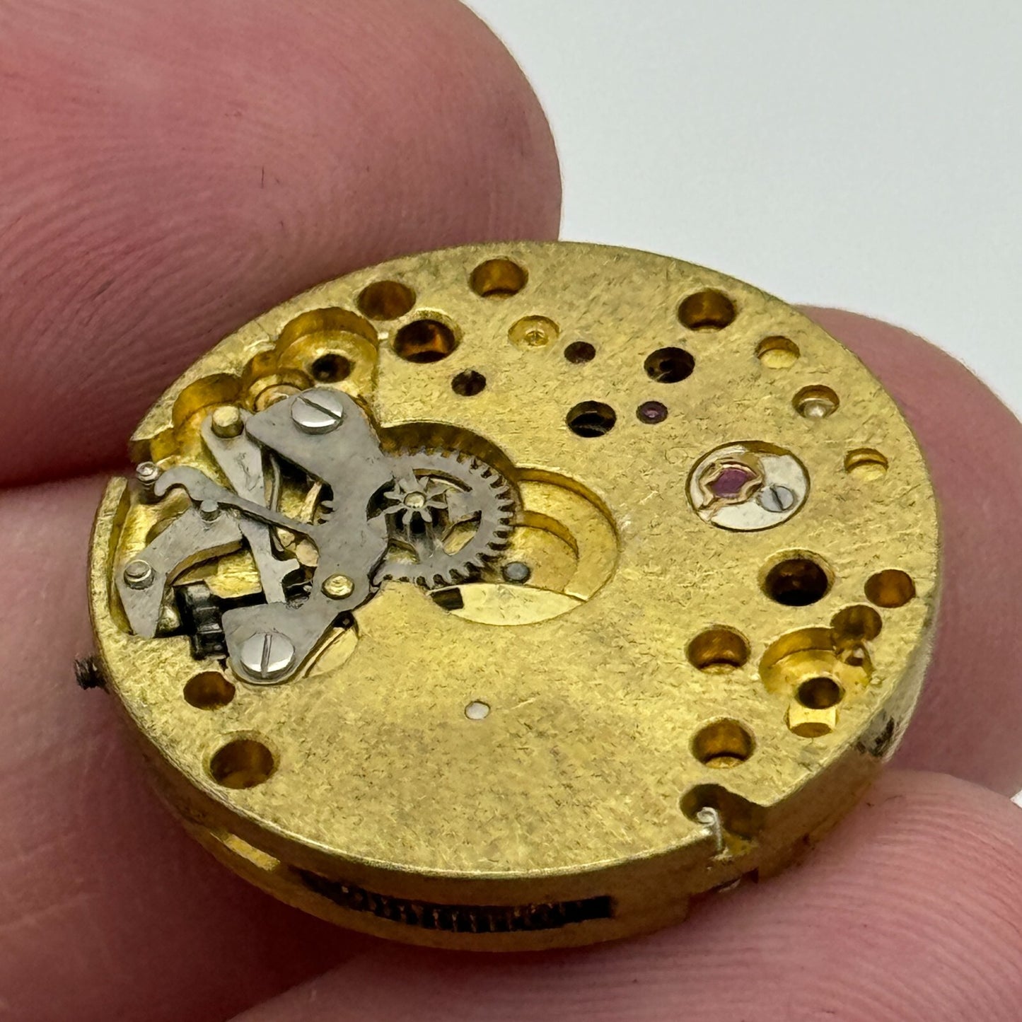23.6mm West End Watch Co W 707 Manual Wind Watch Movement Swiss Vintage PARTS