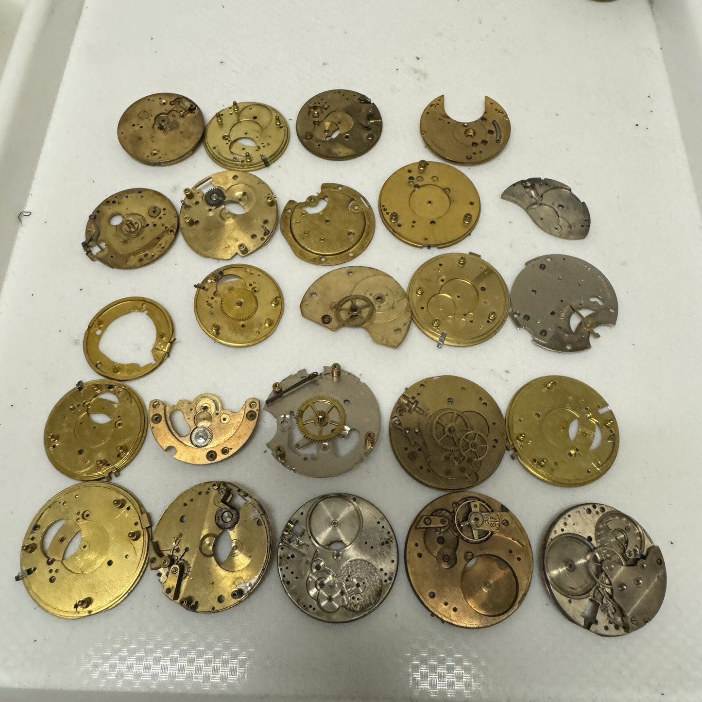 400 Grams Mixed Partial Pocket Watch Movements Watchmakers Job Lot Spares Parts