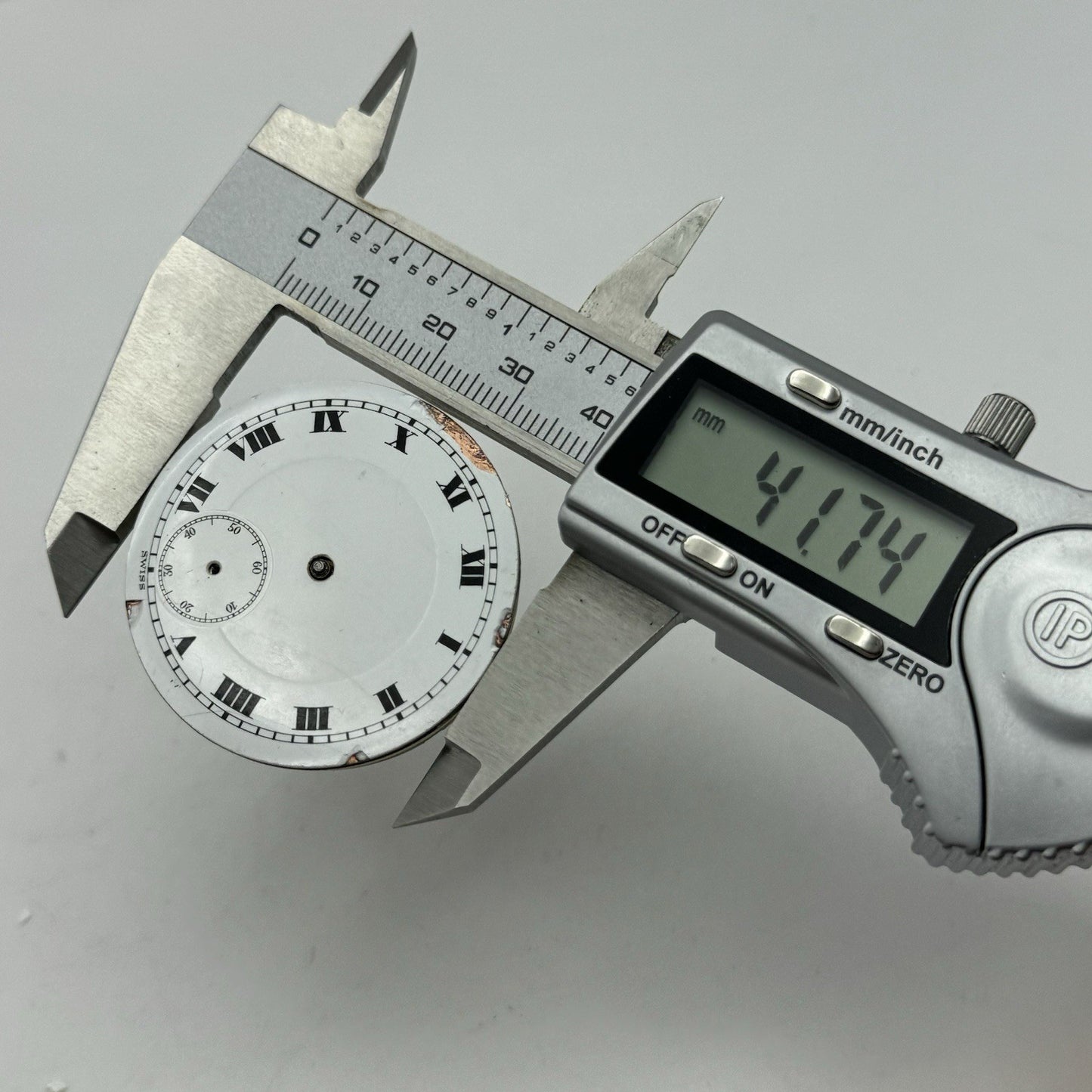 41.7mm Unidentified 15 Jewels Swiss Vintage Pocket Watch Movement PARTS REPAIR