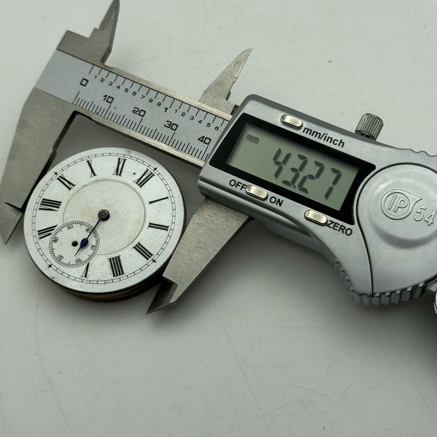 43.2mm Manual Wind Unidentified Pocket Watch Movement Dust Cover Dial FOR PARTS