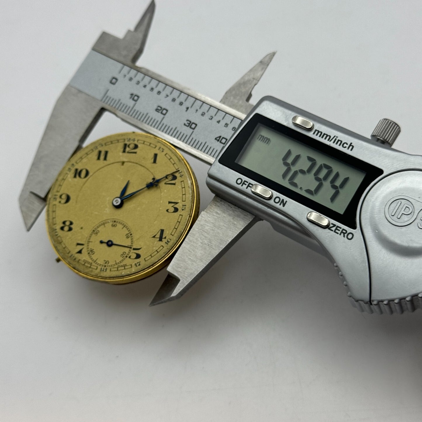 42.9mm Unidentified Open Face Sub Seconds Swiss Pocket Watch Movement PARTS