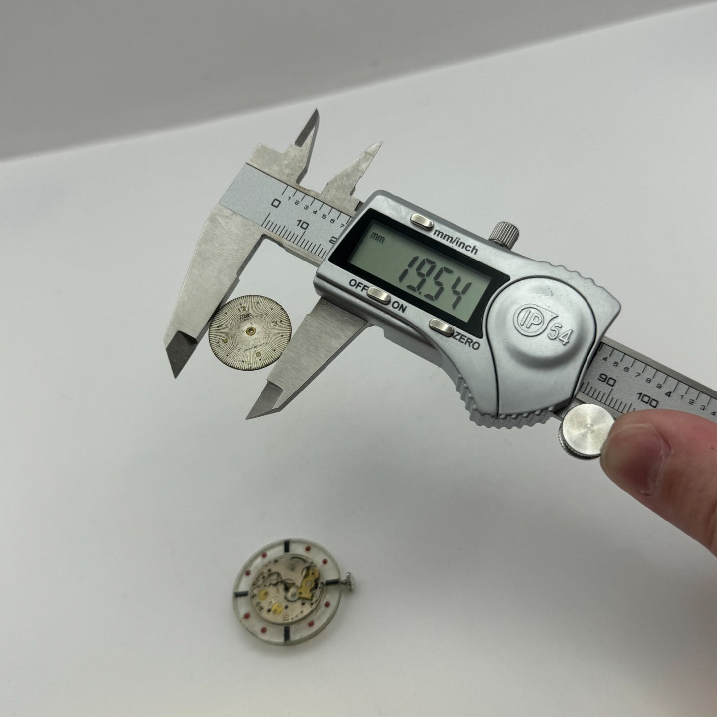 28.8mm EB 1344 Swiss 17 Jewels Manual Wind Watch Movement Vintage PARTS SPARES