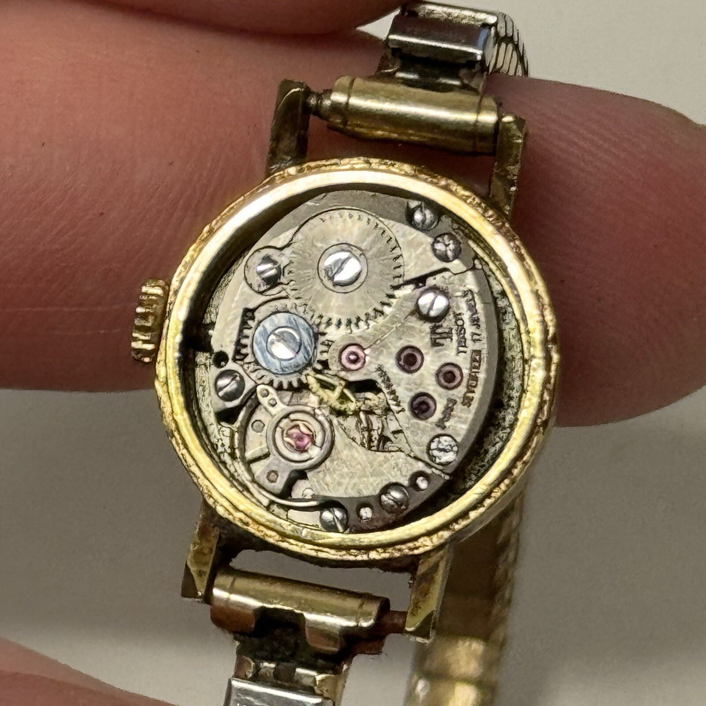 18mm Vintage Ladies Tissot Stylist Swiss Gold Tone Expandable Watch TO RESTORE