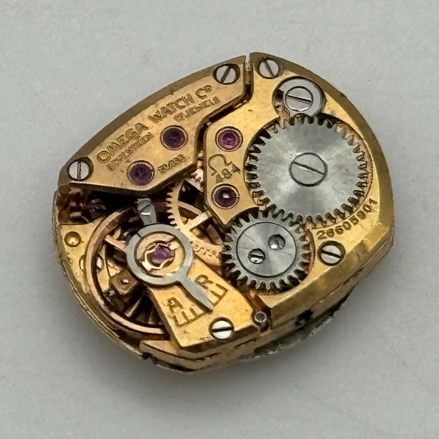 12.5mm Ladies Omega Cal 484 Manual Wind Watch Movement Swiss Vintage PARTS SPARE