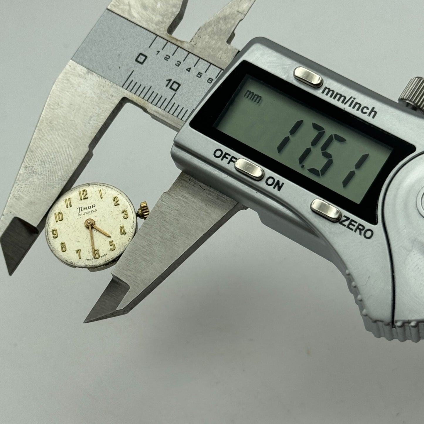17.5mm Ladies Timor Felsa F 4022 Manual Wind Watch Movement Swiss Vintage PARTS