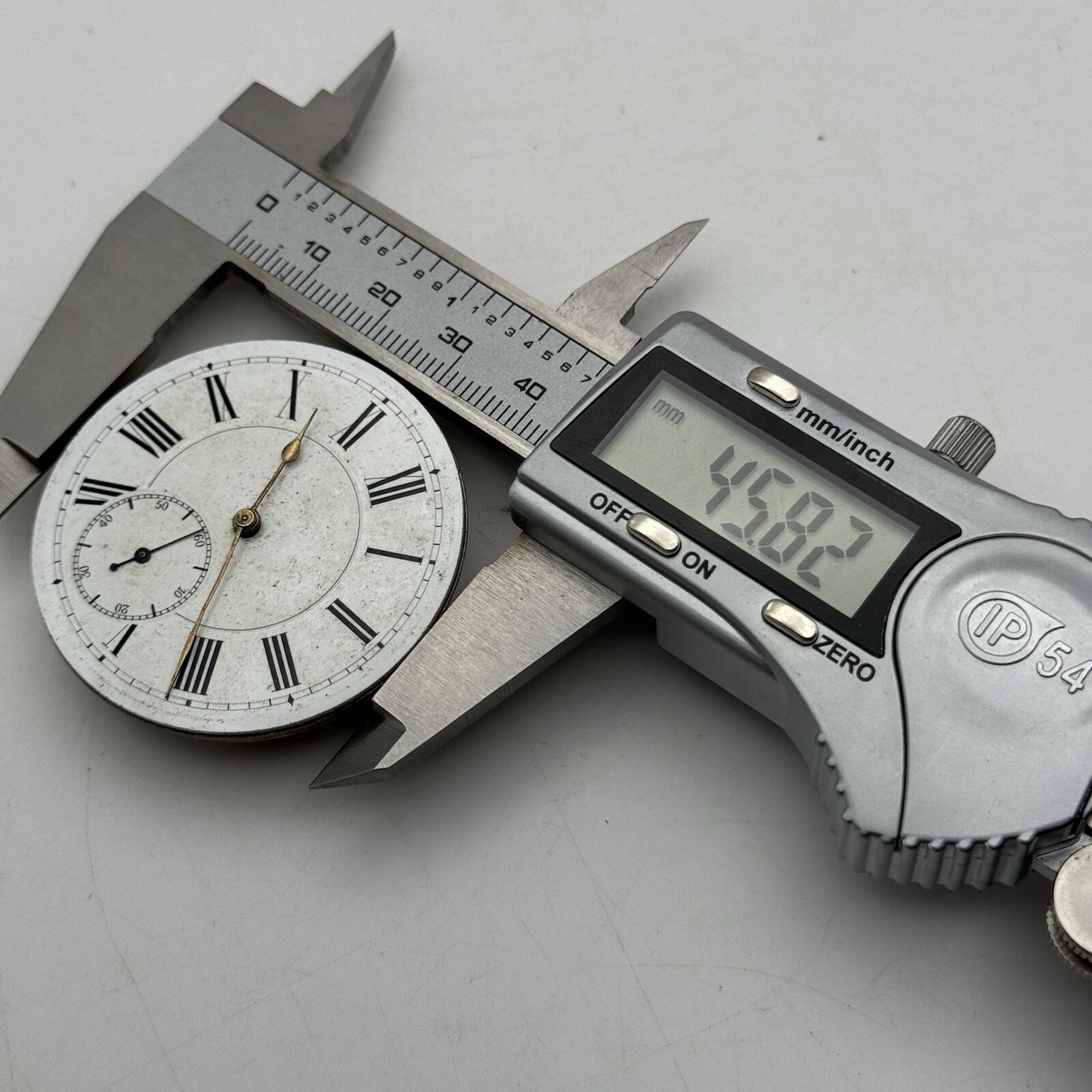45.8mm Manual Wind Unidentified Pocket Watch Movement Dial Hands FOR PARTS