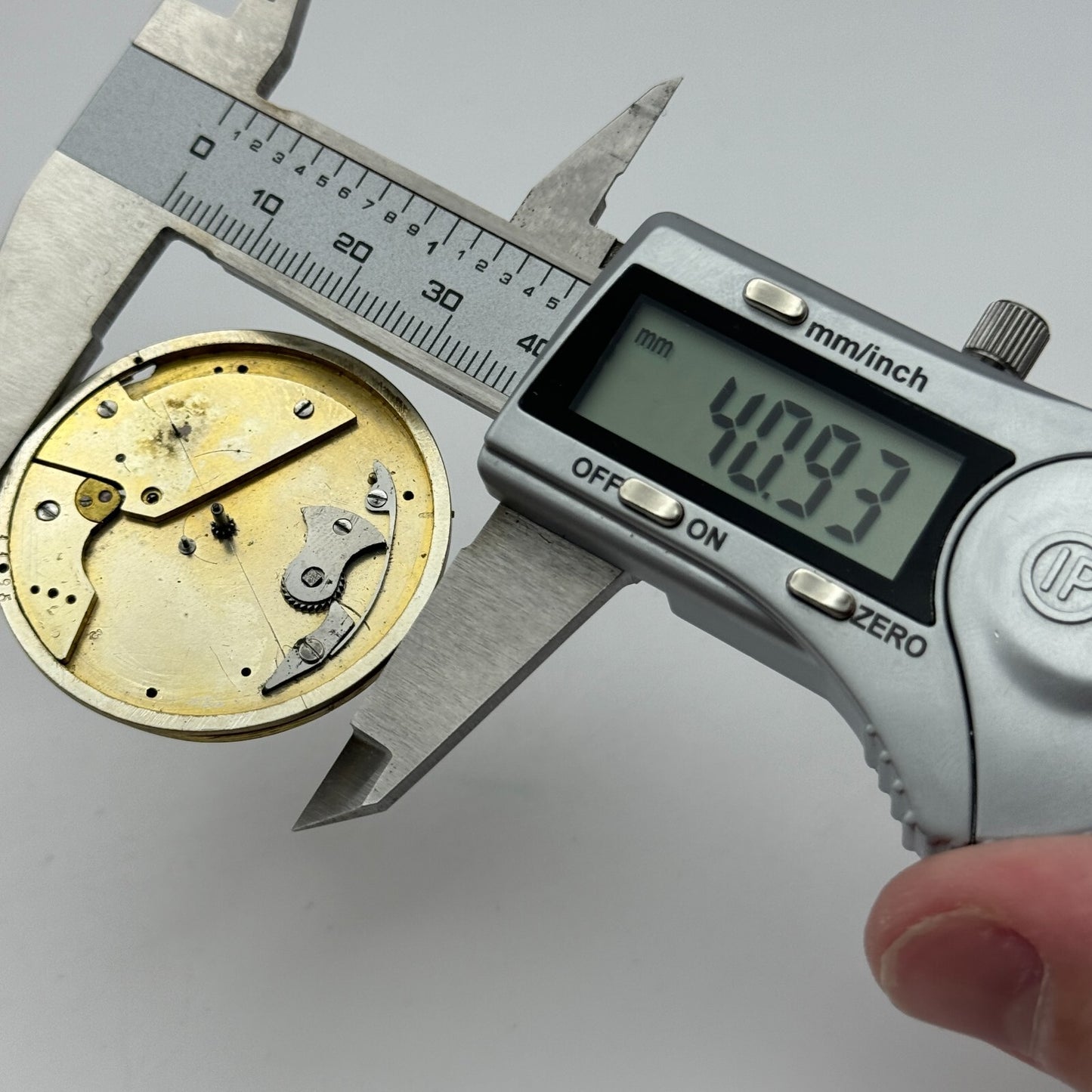 40.9mm Antique Unique Interesting Pattern Key Wound Pocket Watch Movement PARTS