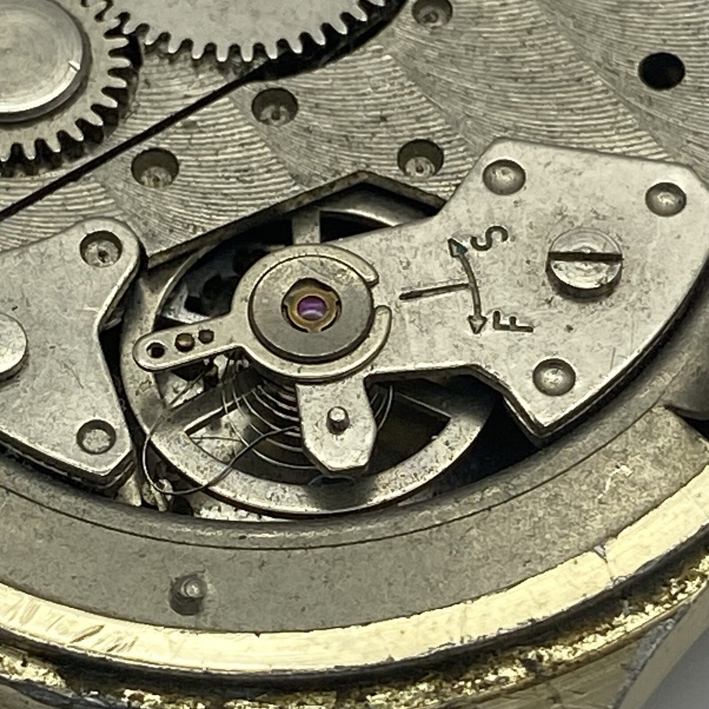 33mm Gents Vintage Ingersoll 5 Jewels Shock Proof Wristwatch NON WORKING Spares