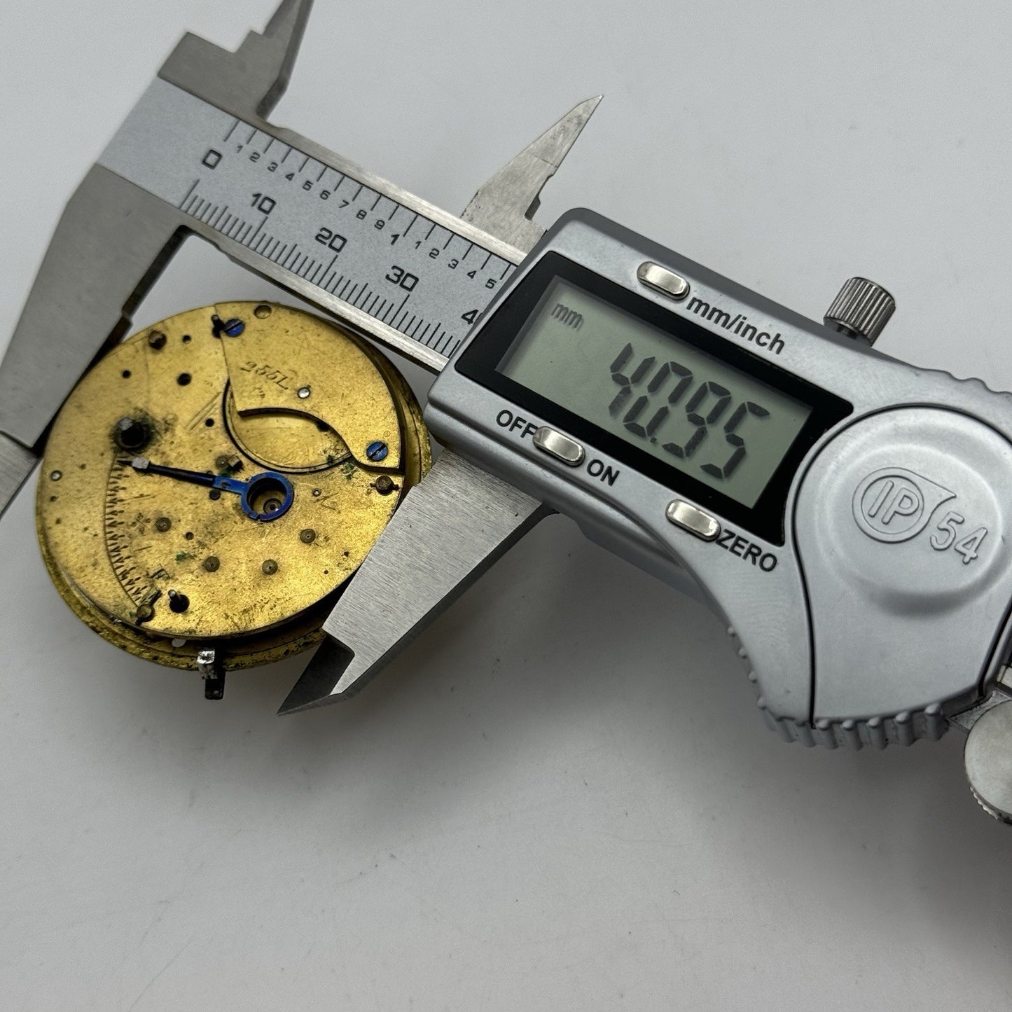 44.8mm Antique Unidentified English Fusee Pocket Watch Movement - PARTS REPAIR