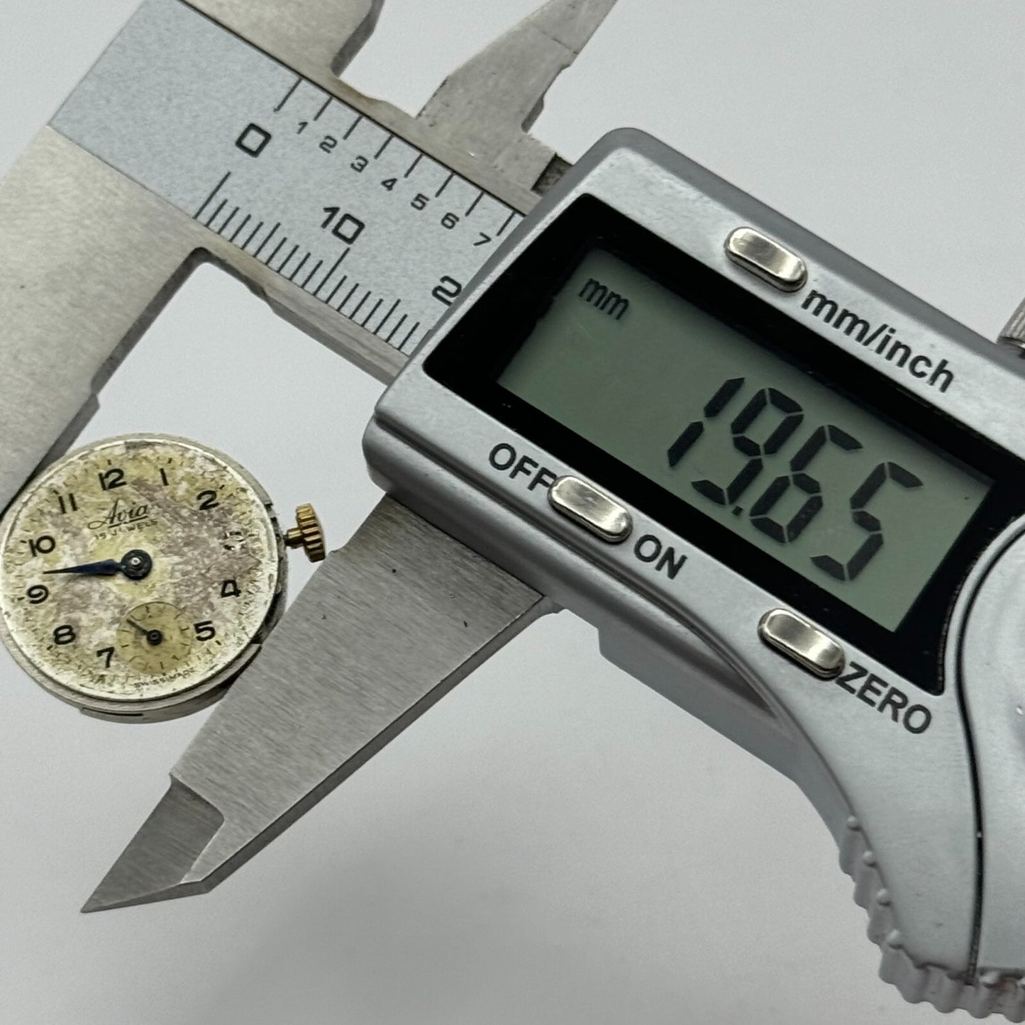 19.6mm Ladies Avia Derby D40 Manual Wind 15 Jewels Watch Movement PARTS SPARES