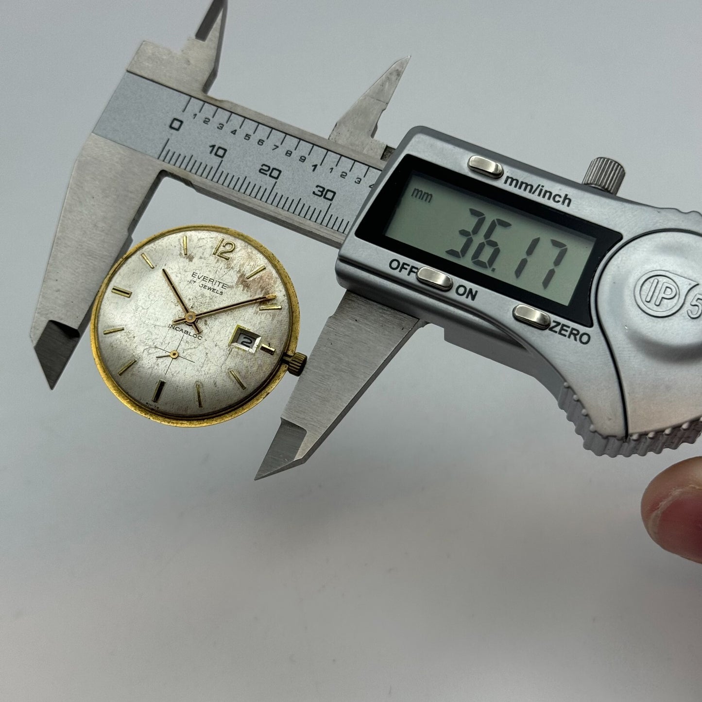 30.7mm Mens Everite FHF 82-4 Manual Wind Swiss Watch Movement PARTS REPAIR SPARE