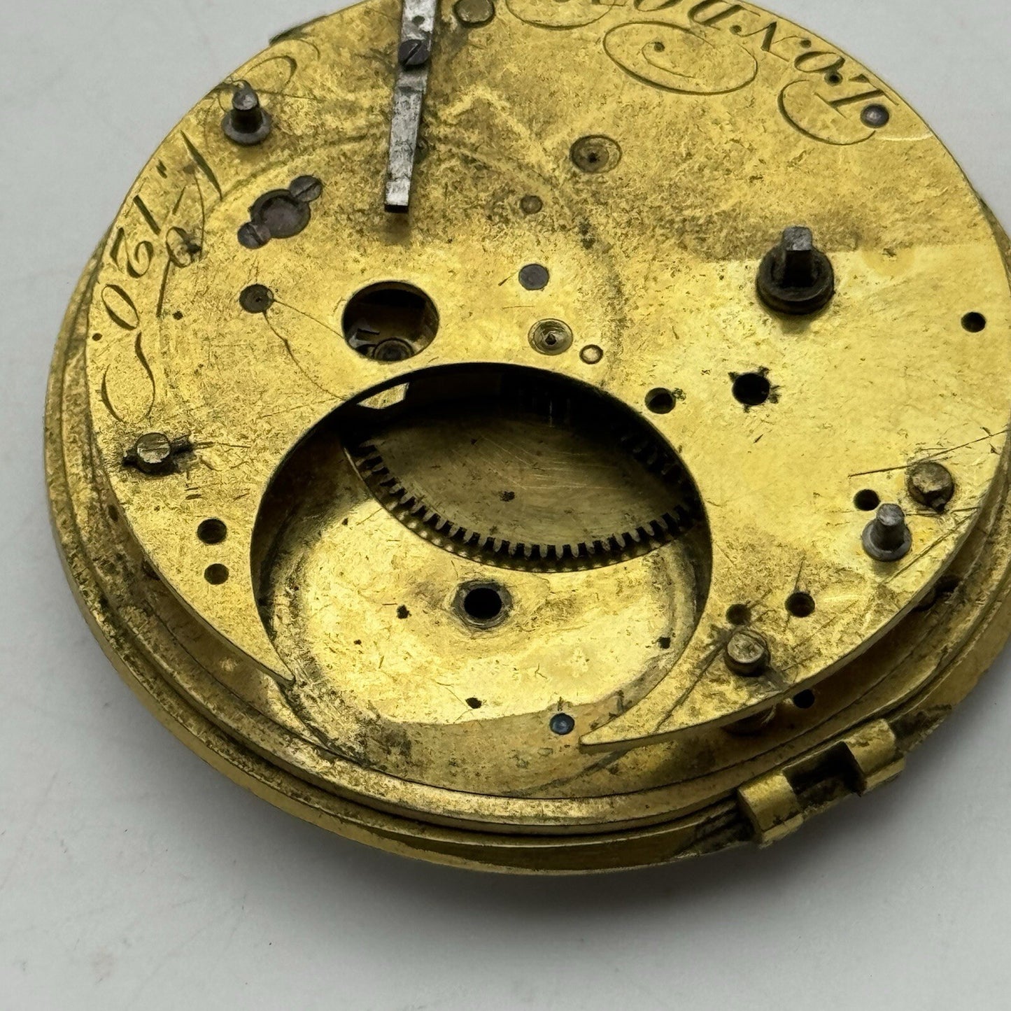 47.8mm Unidentified London Pocket Watch Movement Roman Numerals Dial FOR PARTS