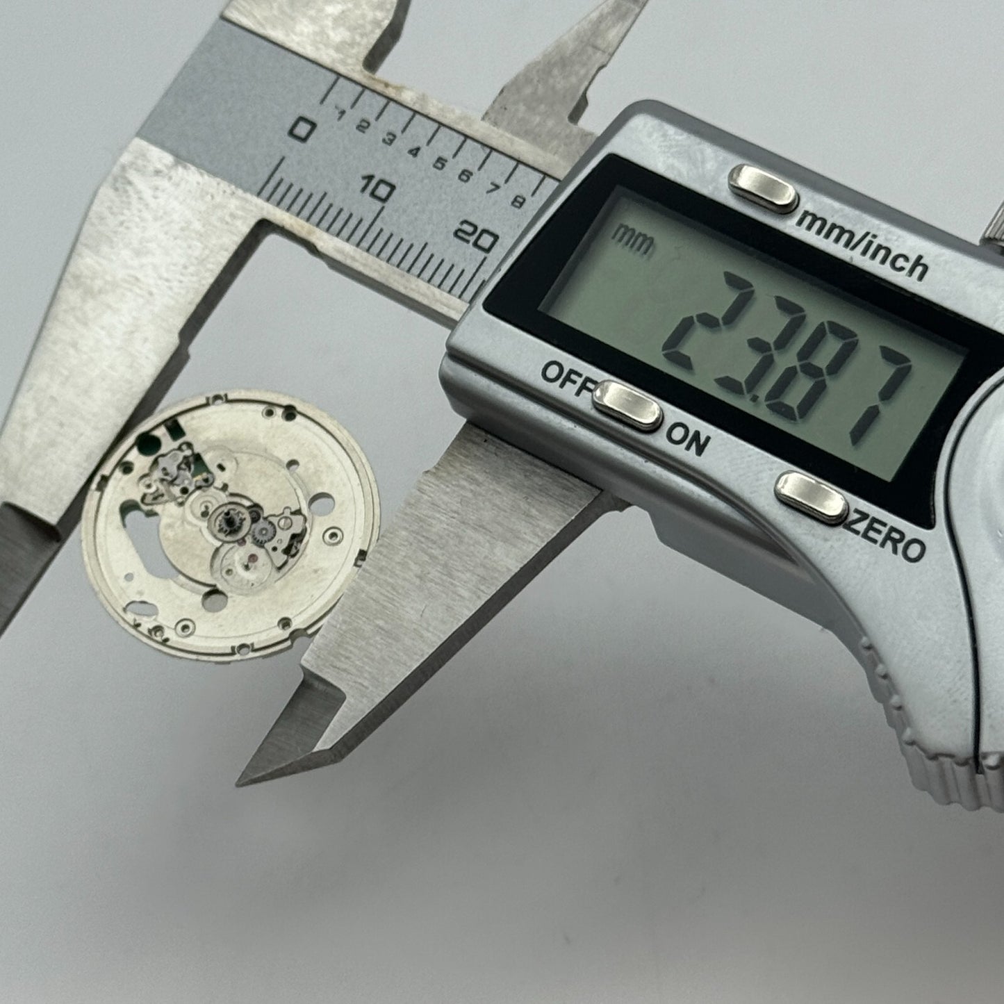 23.8mm ETA 955.414 Swiss 7 Jewels Quartz Partial Watch Movement Vintage PARTS