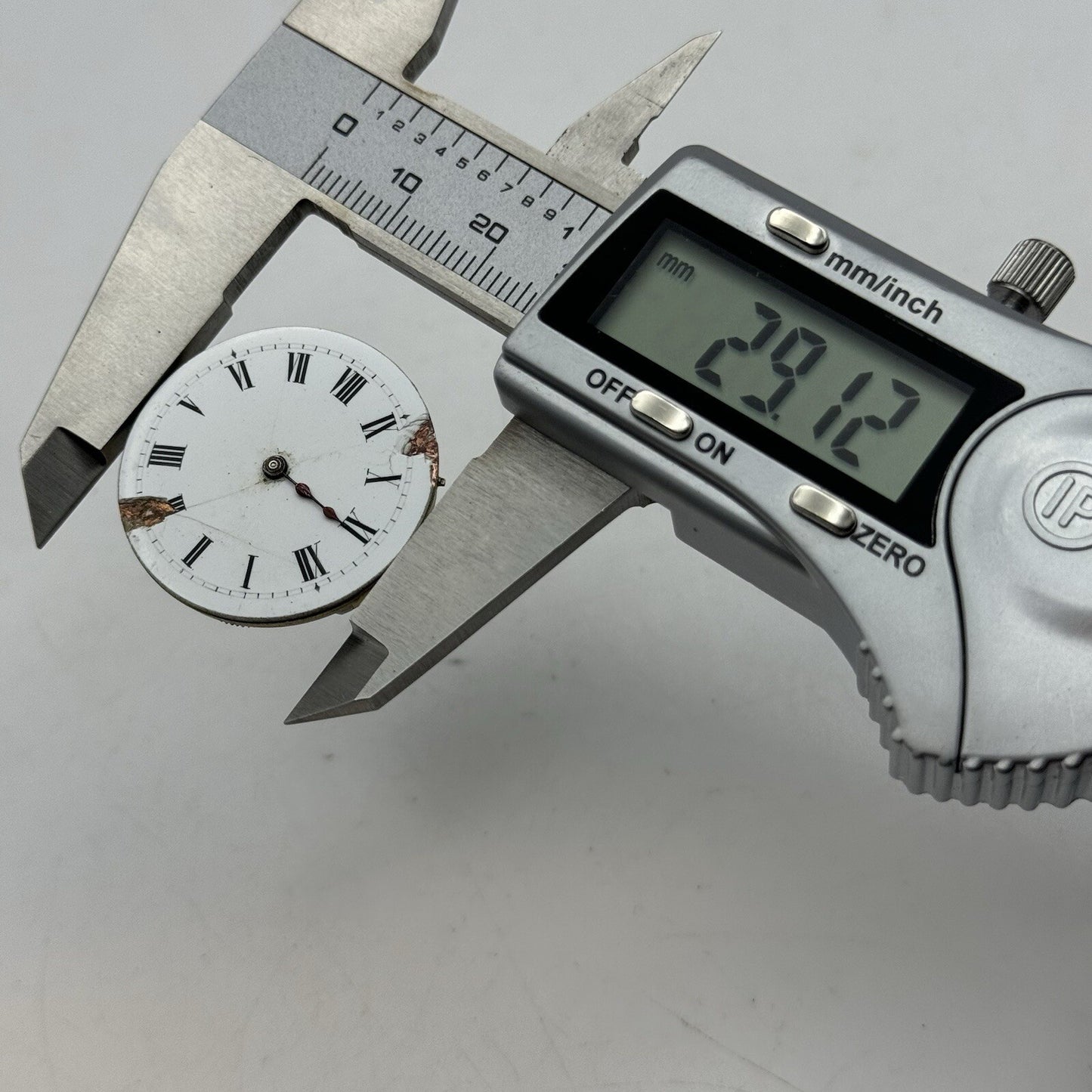 29.1mm High Quality White Porcelain Dial Cylinder Watch Movement FOR PARTS