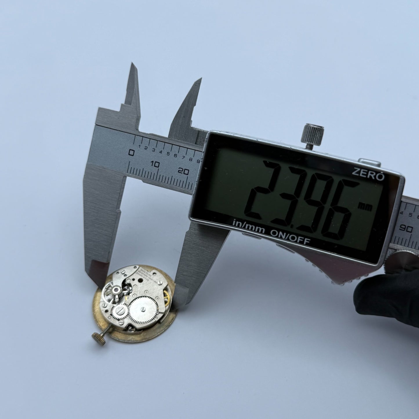 BFG 844 Watch Movement Yves Renaud Manual Wind Vintage Swiss Parts Repair 29mm