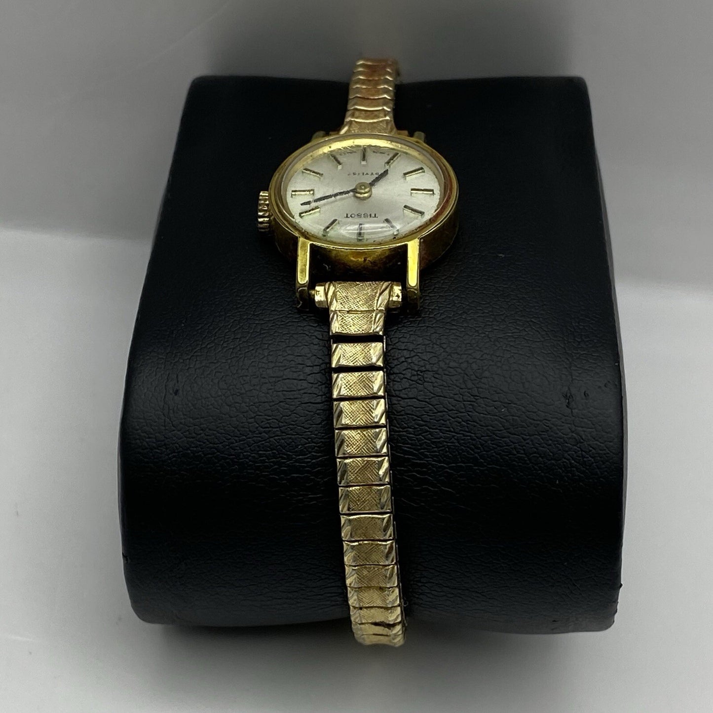 18mm Vintage Ladies Tissot Stylist Swiss Gold Tone Expandable Watch TO RESTORE