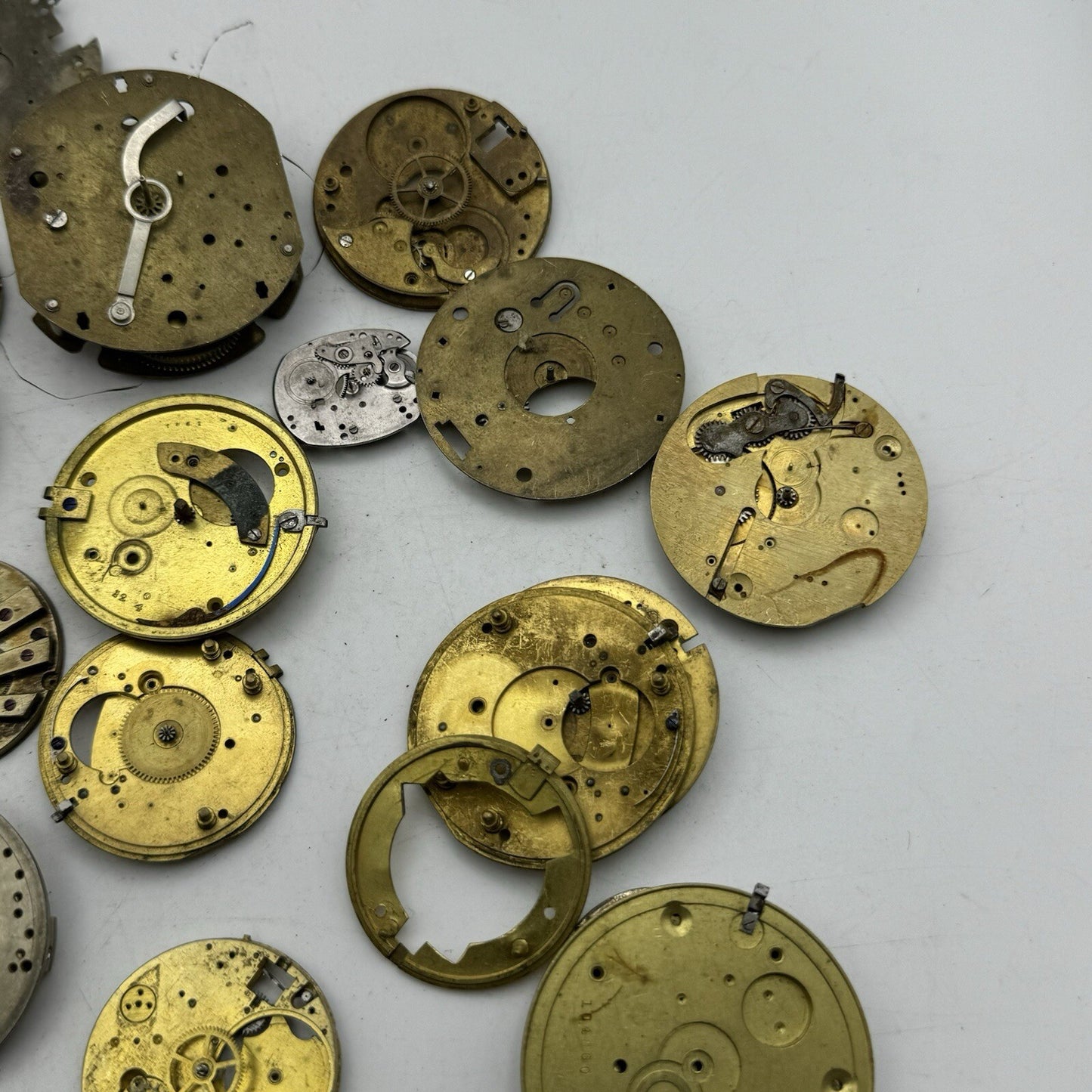 500 Grams Job Lot Of Pocket Watch Movements Parts For Spares / Repairs / Parts