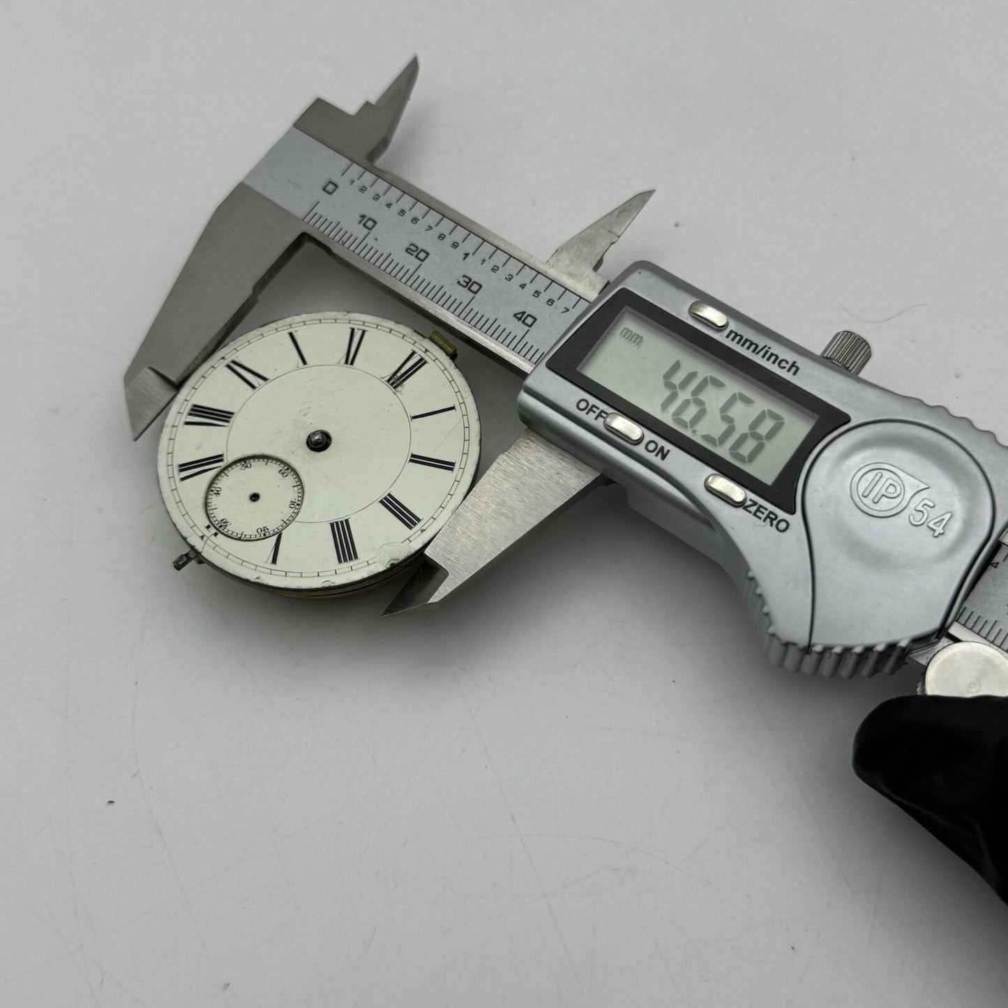 46.5mm Unidentified Pocket Watch Movement Roman Numerals Dial FOR PARTS