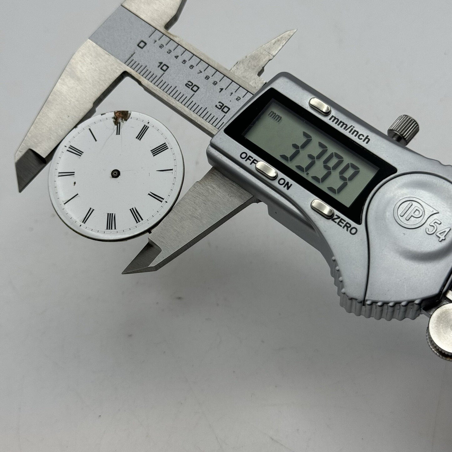 33.9mm Partial Porcelain Dial Cylinder Pocket Watch Movement FOR PARTS