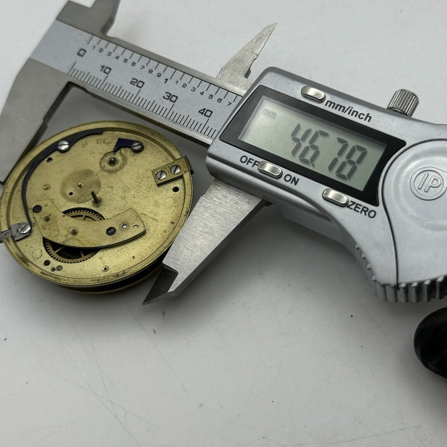 46.7mm Manual Wind Unidentified Fusee No Chain Pocket Watch Movement FOR PARTS