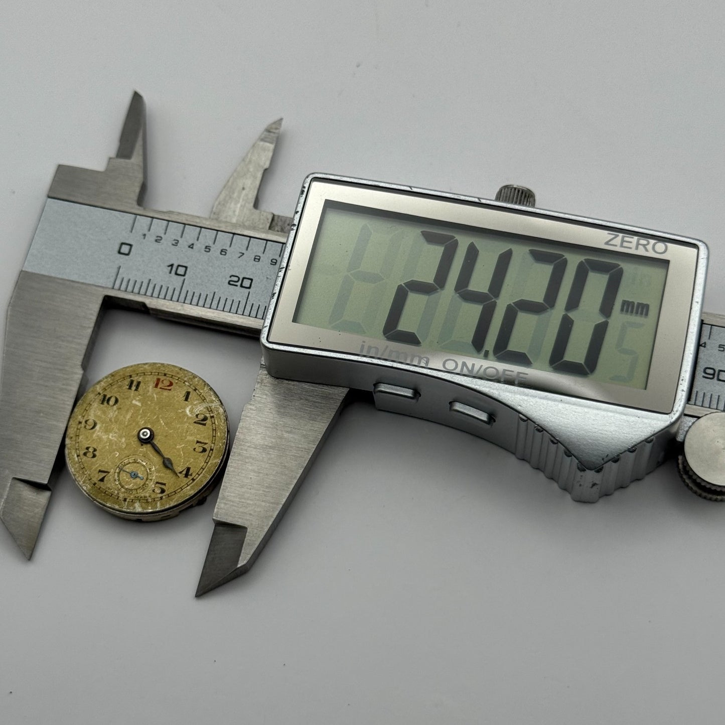 R&S Rotherham & Sons Watch Movement Manual Wind Vintage Parts Repair 23.6mm