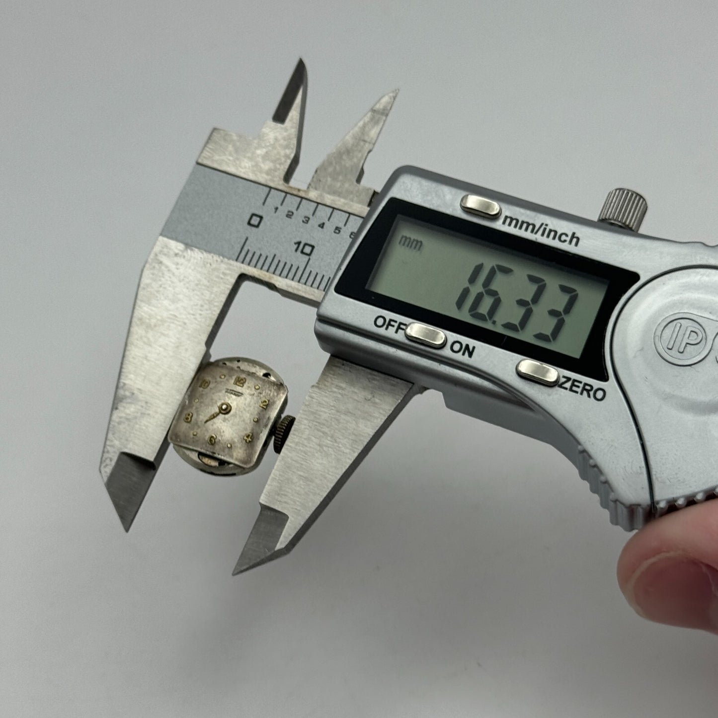 13.5mm Tissot 13.6 Swiss 15 Jewels Manual Wind Ladies Watch Movement PARTS