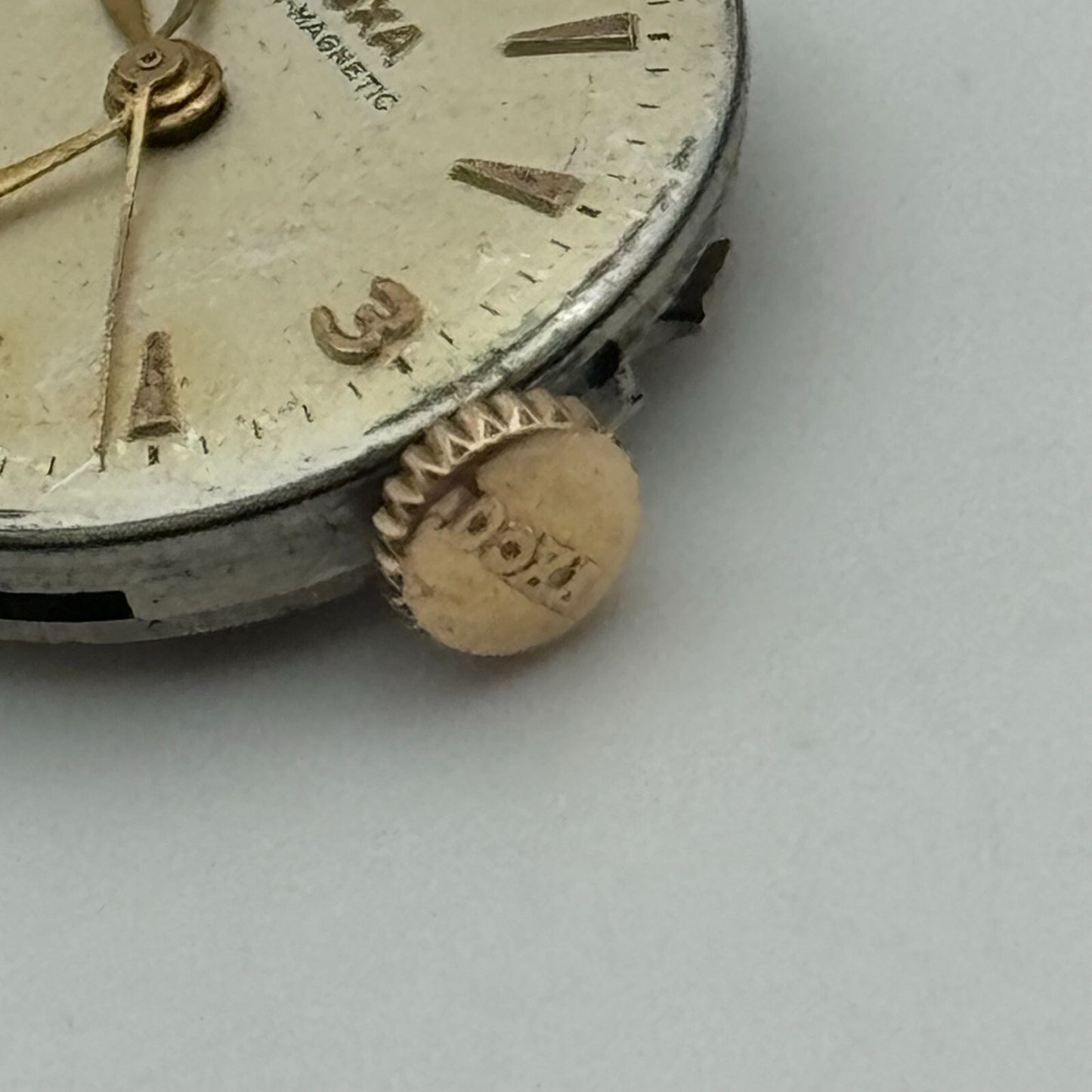 19.6mm Doxa Cal 137 8 3/4 Manual Wind Watch Movement Swiss Made Vintage PARTS