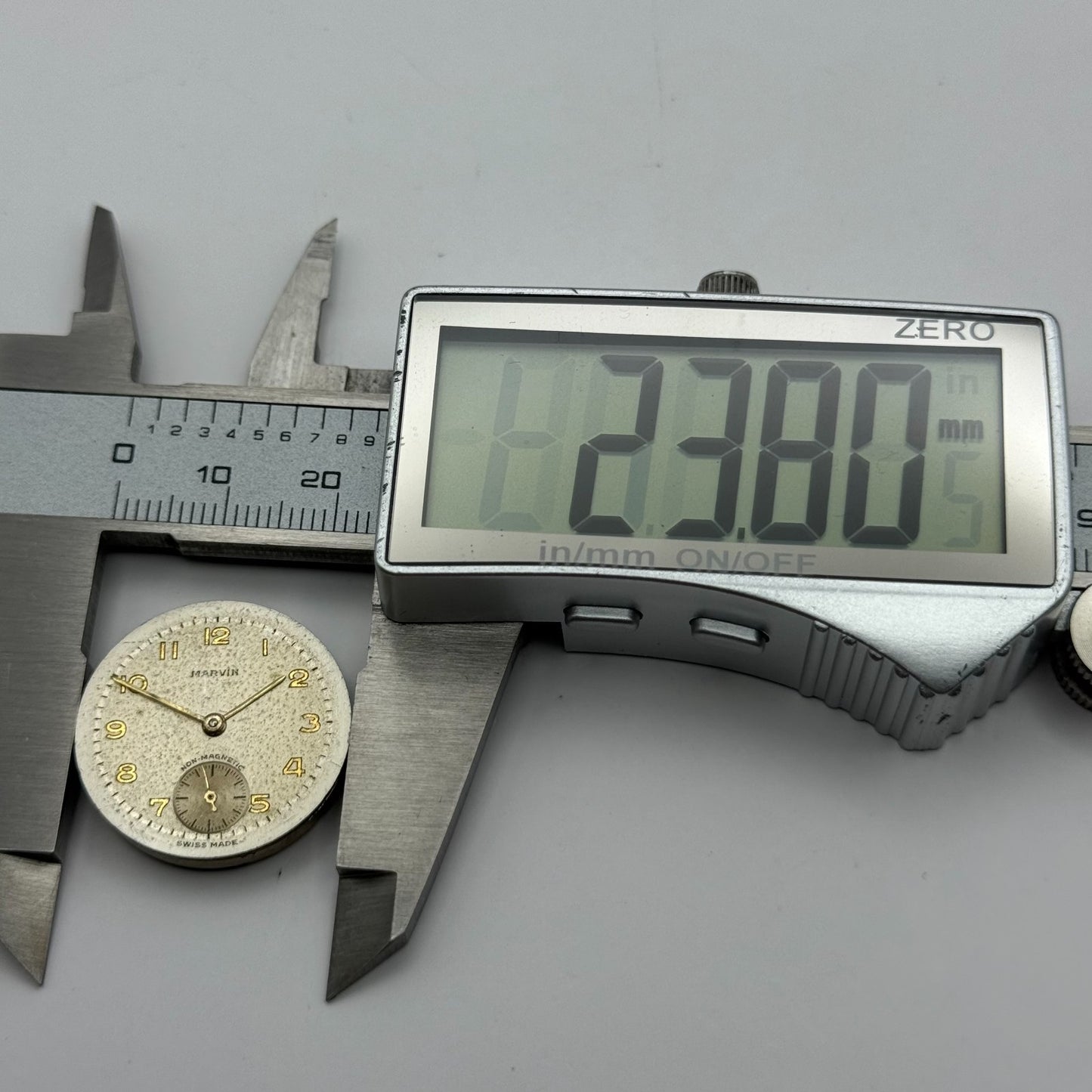 Marvin 17 Jewels Non Magnetic Watch Movement Manual Wind Vintage Parts 23.2mm