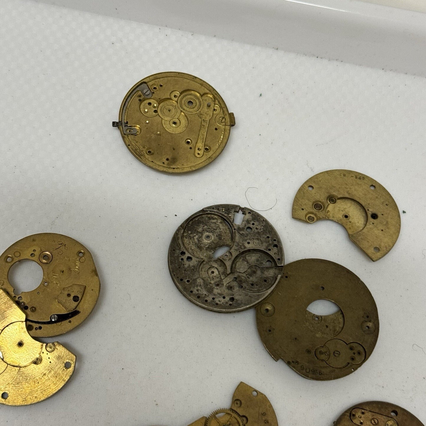 390 Grams Mixed Partial Pocket Watch Movements Watchmakers Job Lot Spares Parts