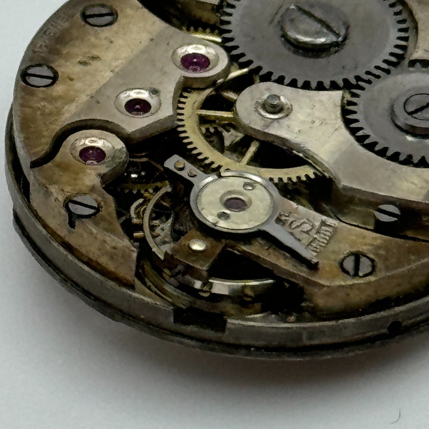 23.6mm Unidentified 15 Jewels Swiss Vintage Manual Wind Watch Movement PARTS