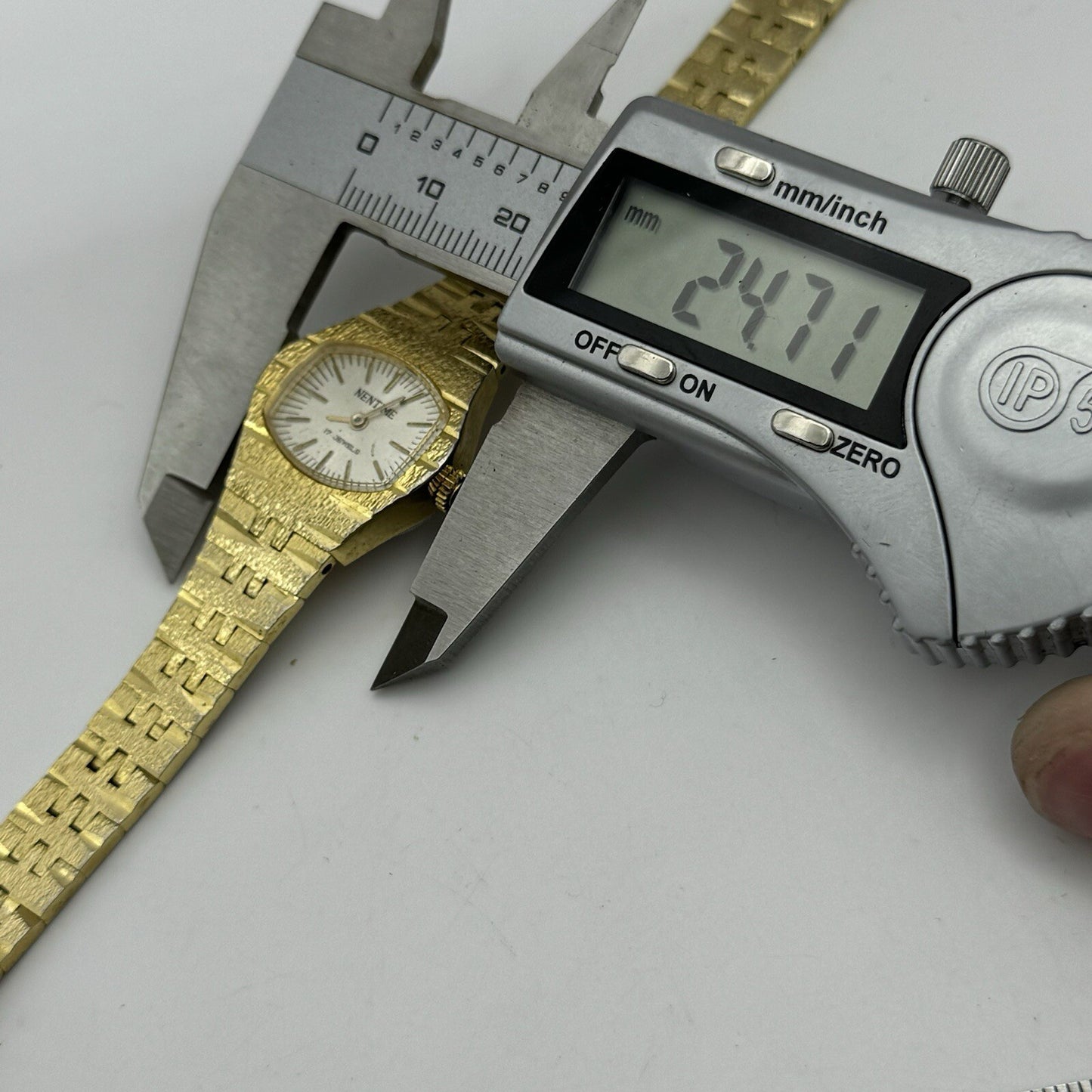 23mm Ladies Nentime Gold Plated Manual Wind Watch Swiss Vintage RUNS 2 MINS FAST