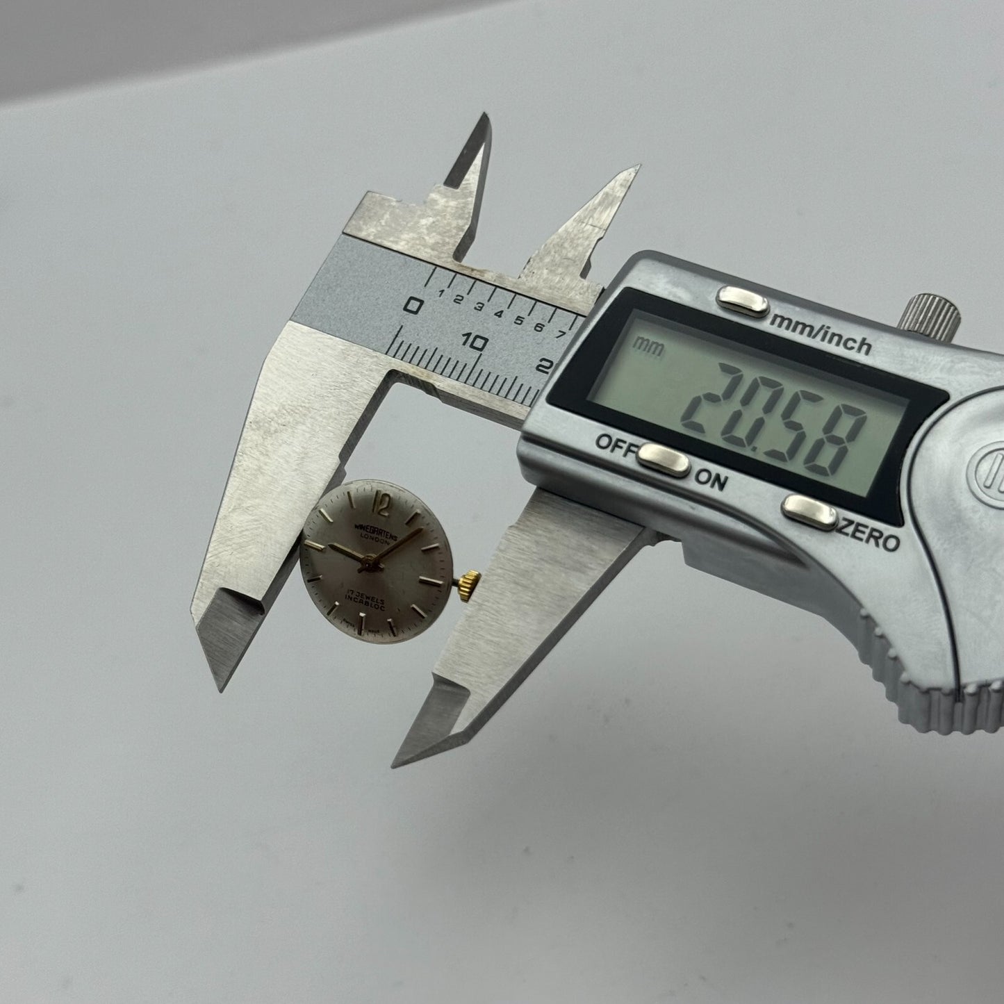 15.5mm Running Winegartens FHF 57-21 Manual Wind Swiss Made Watch Movement PARTS