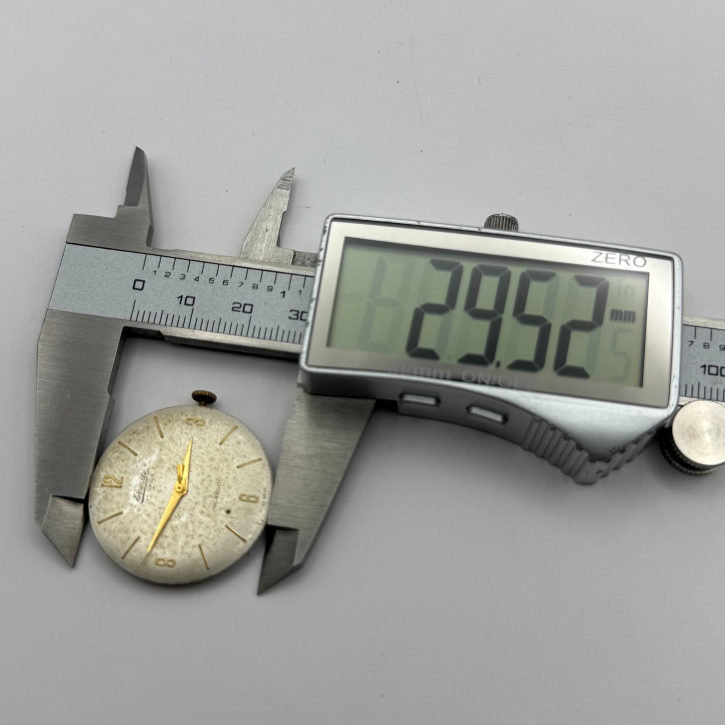 ETA 2391 Watch Movement Everite Running Manual Wind Vintage Parts Repair 25.8mm