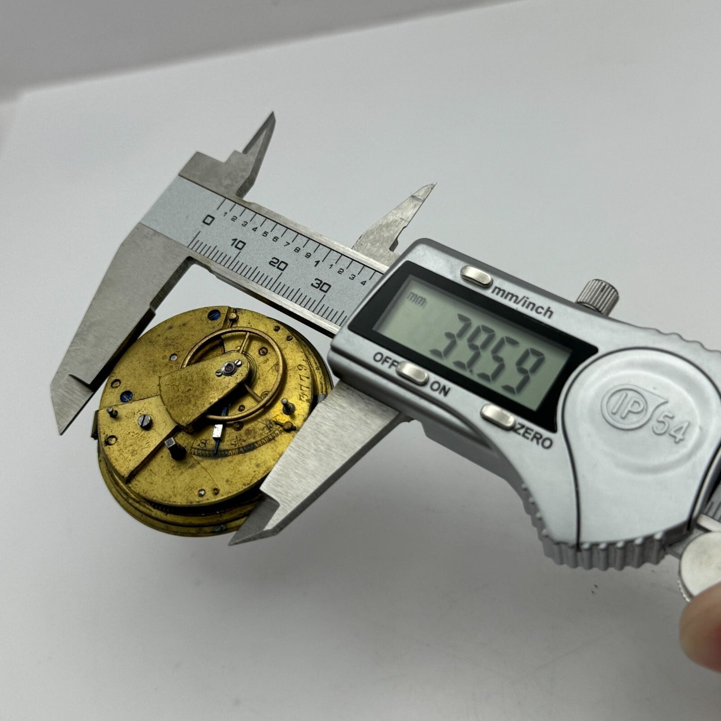45.4mm Unidentified English Fusee Chain Present Pocket Watch Movement PARTS