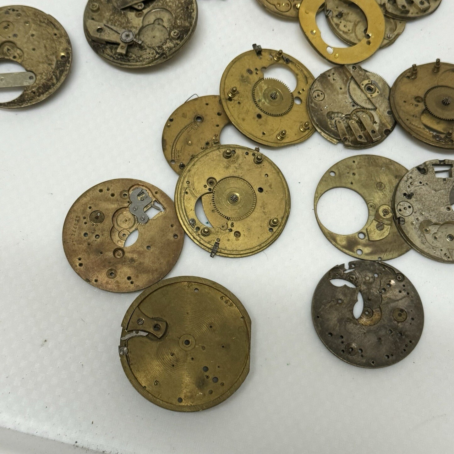 510 Grams Mixed Partial Pocket Watch Movements Watchmakers Job Lot Spares Parts