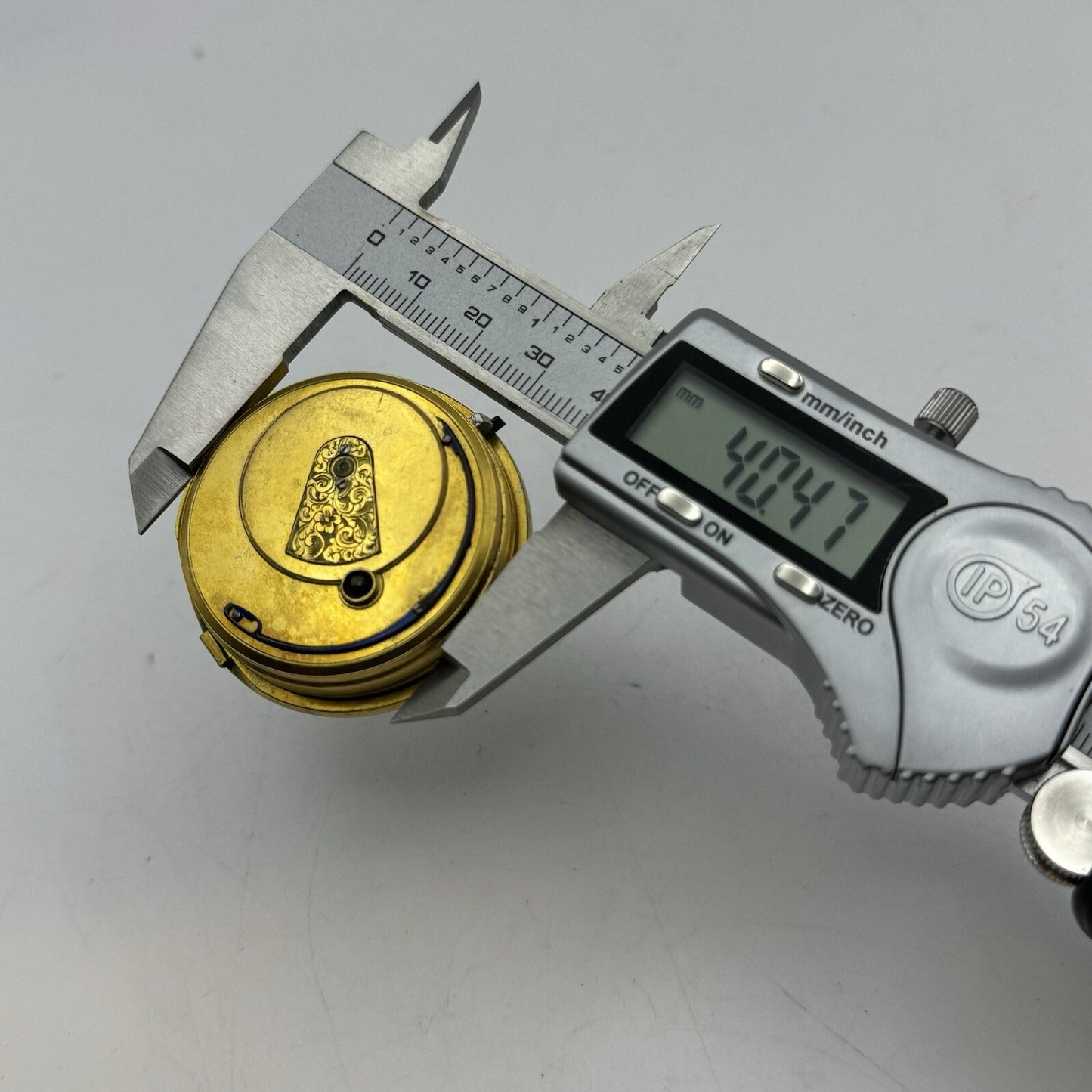 44.9mm Unidentified Quality Antique Fusee Pocket Watch Movement FOR PARTS