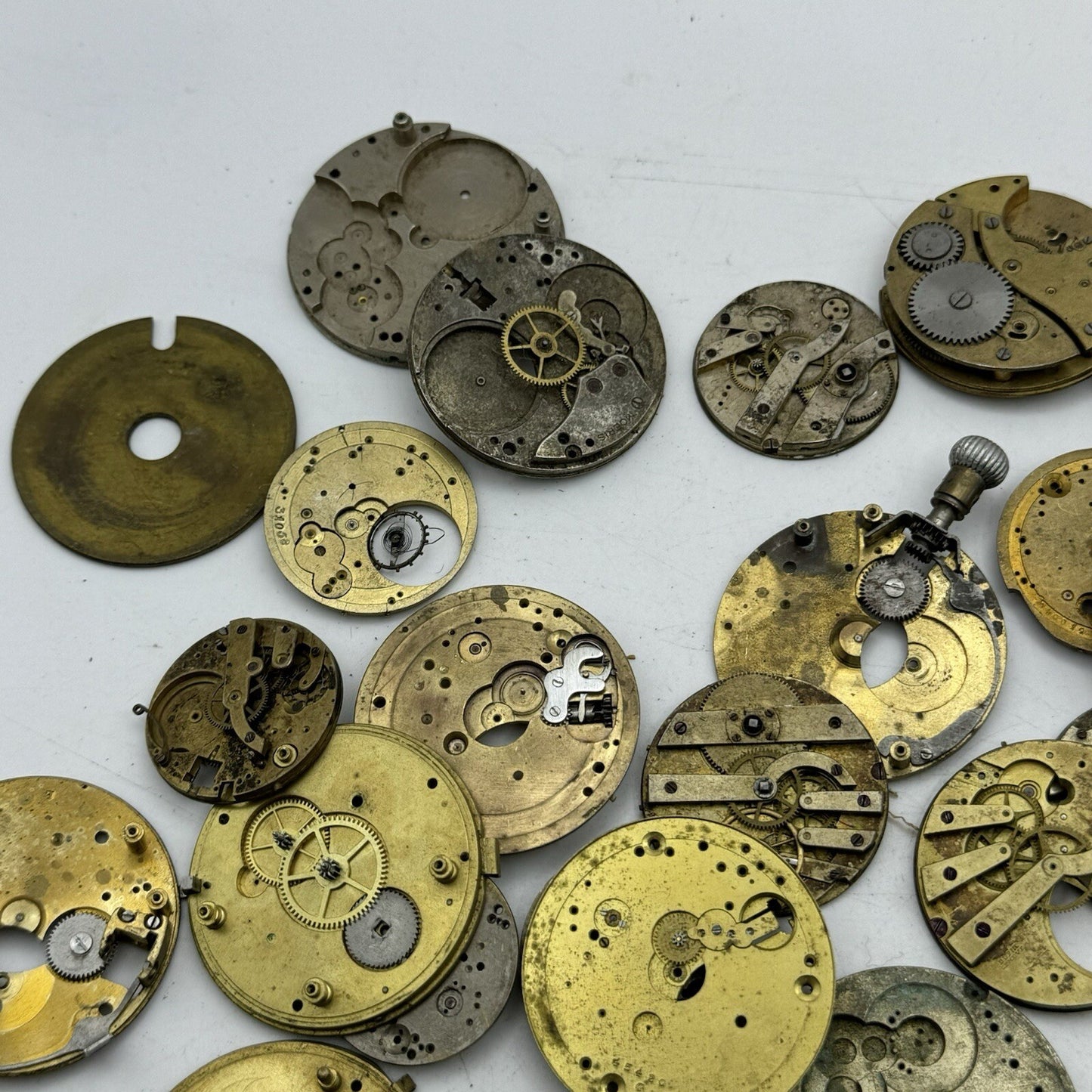 630 Grams Job Lot Of Pocket Watch Movements Parts For Spares / Repairs / Parts