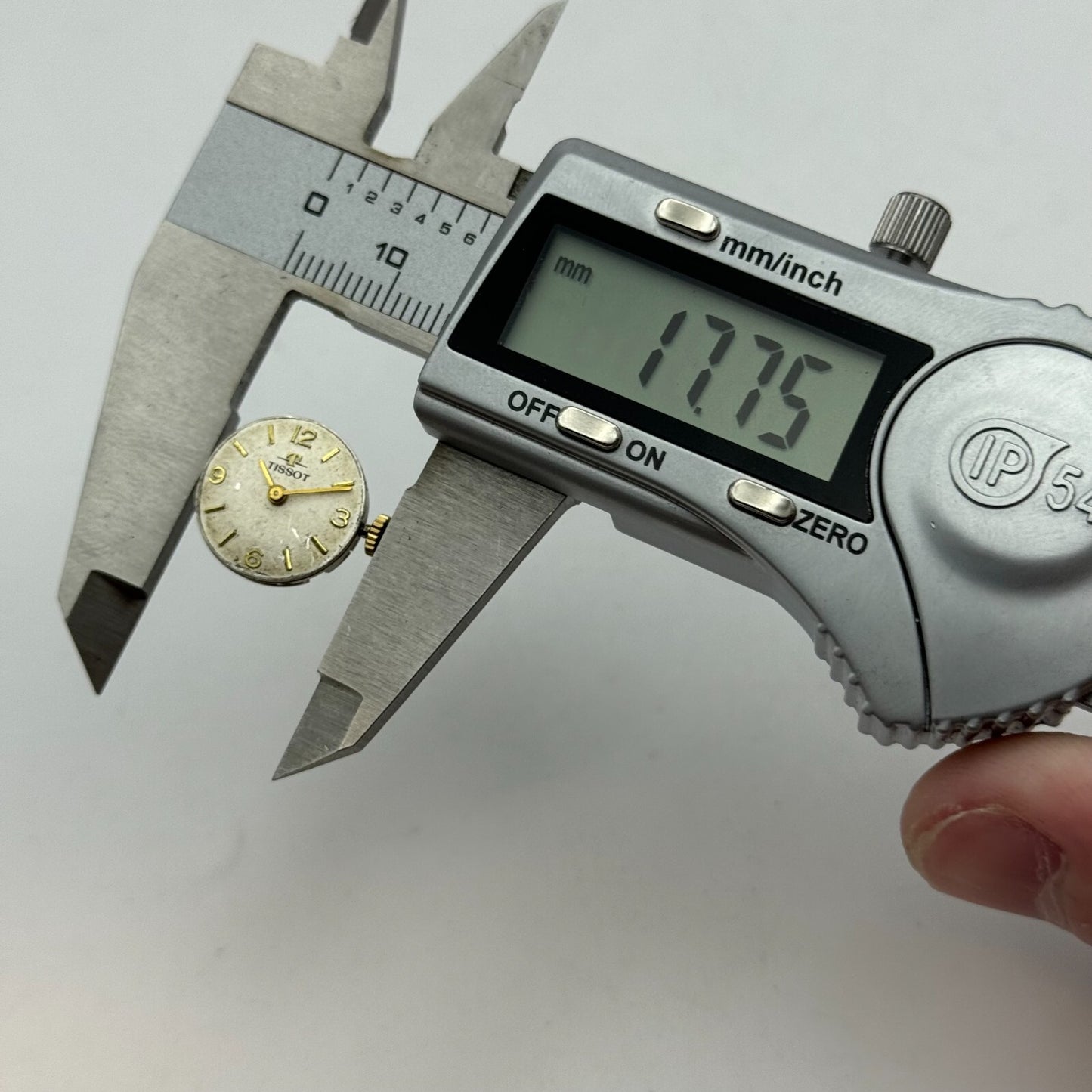 15.5mm Running Tissot 709 Manual Wind 17 Jewels Watch Movement PARTS REPAIR