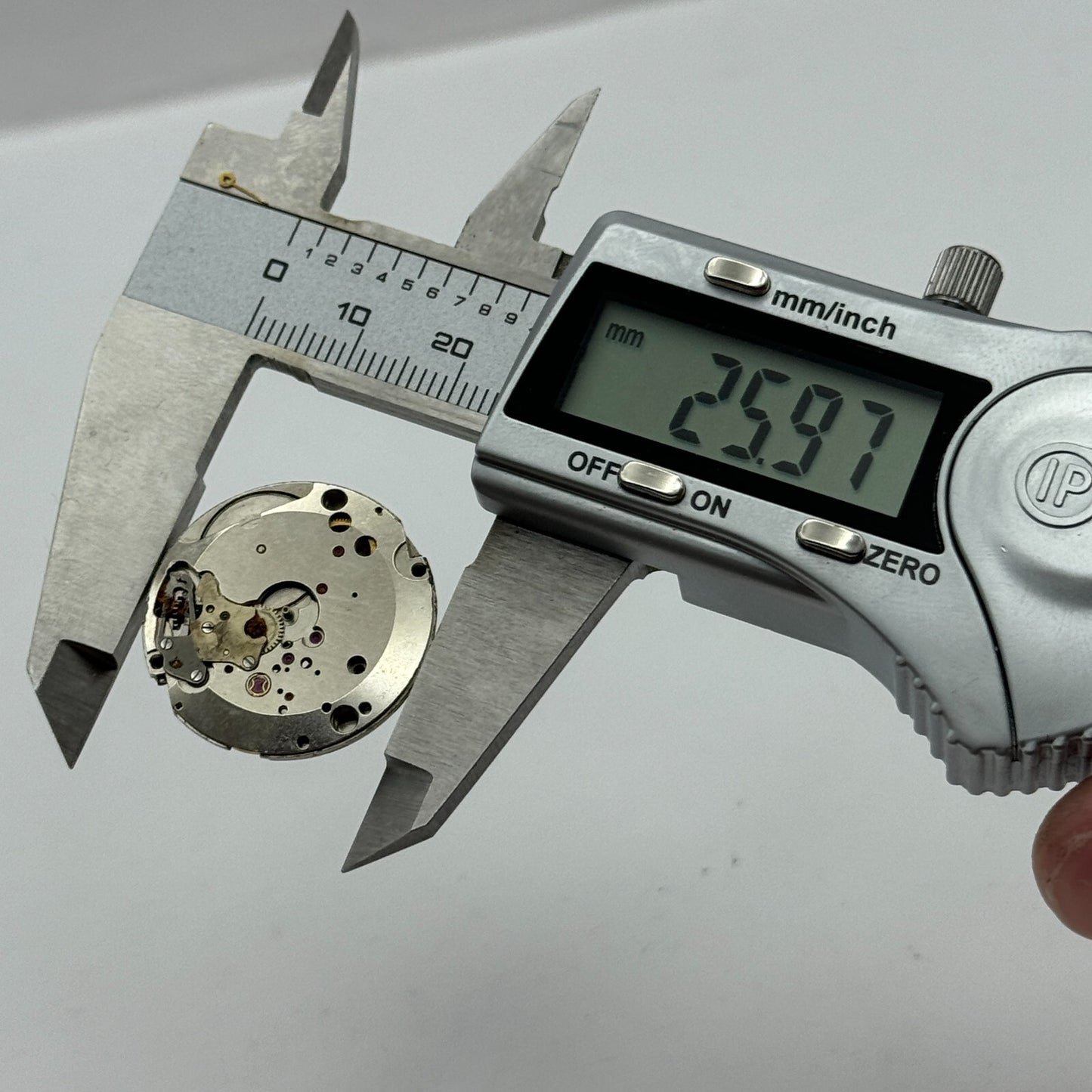25.9mm Men’s Vertex Revue MSR T43 Manual Wind Watch Movement Swiss Vintage PARTS