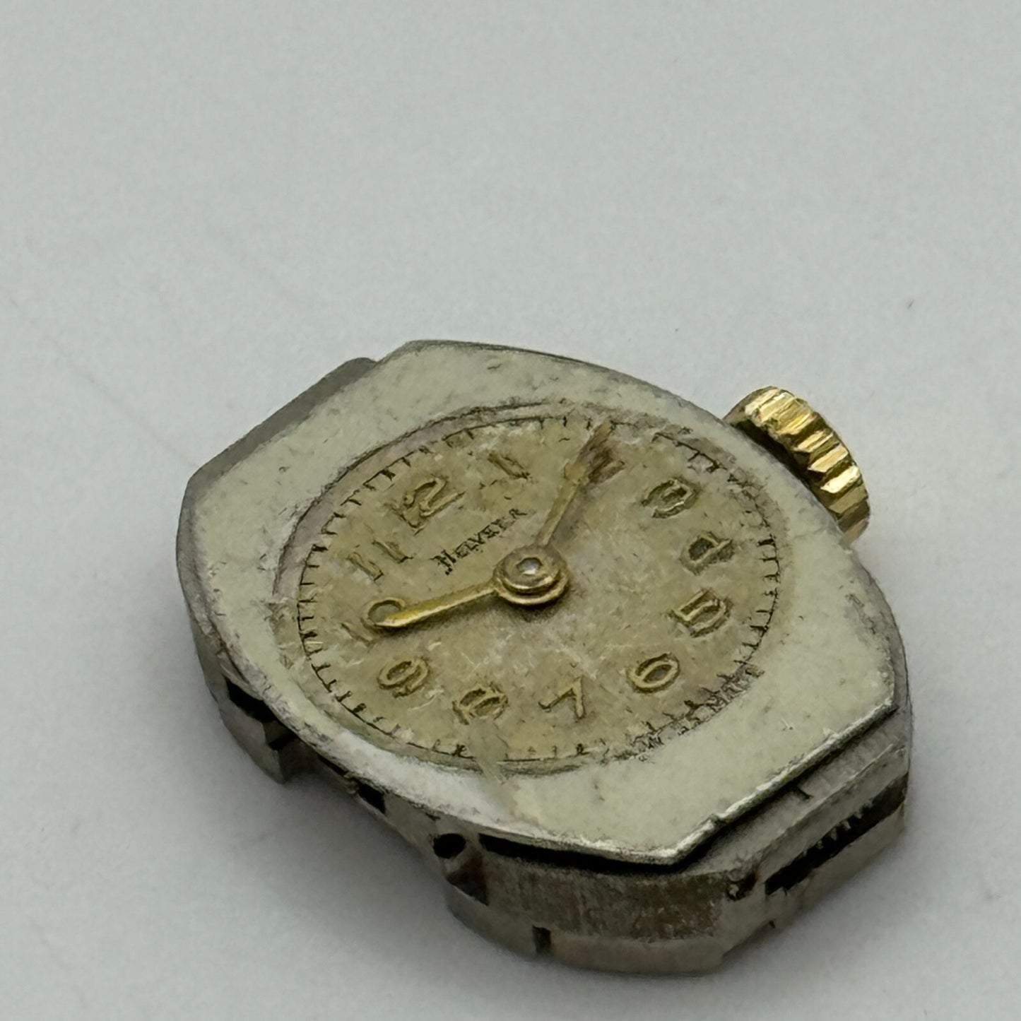 12.6mm Ladies Helvetia Cal 105B Manual Wind Watch Movement Swiss Vintage PARTS