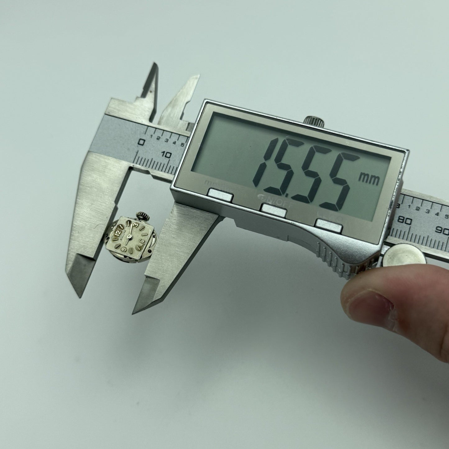 13.1mm Running Vintage Ladies Bulova 5AR Manual Wind Swiss Watch Movement PARTS