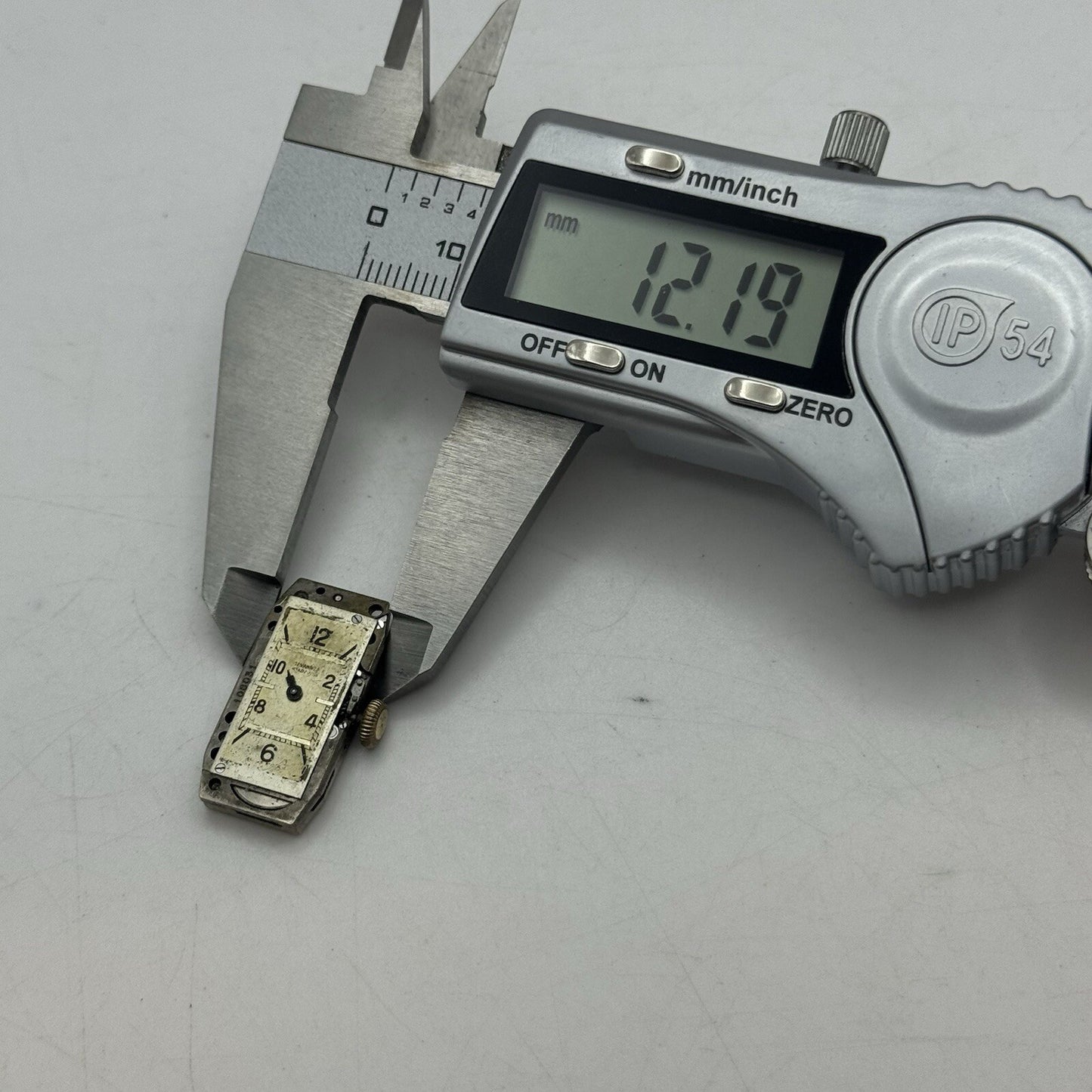 12.1mm Cyma Tavannes Cal 345 High Quality Tank Watch Movement Restoration Parts
