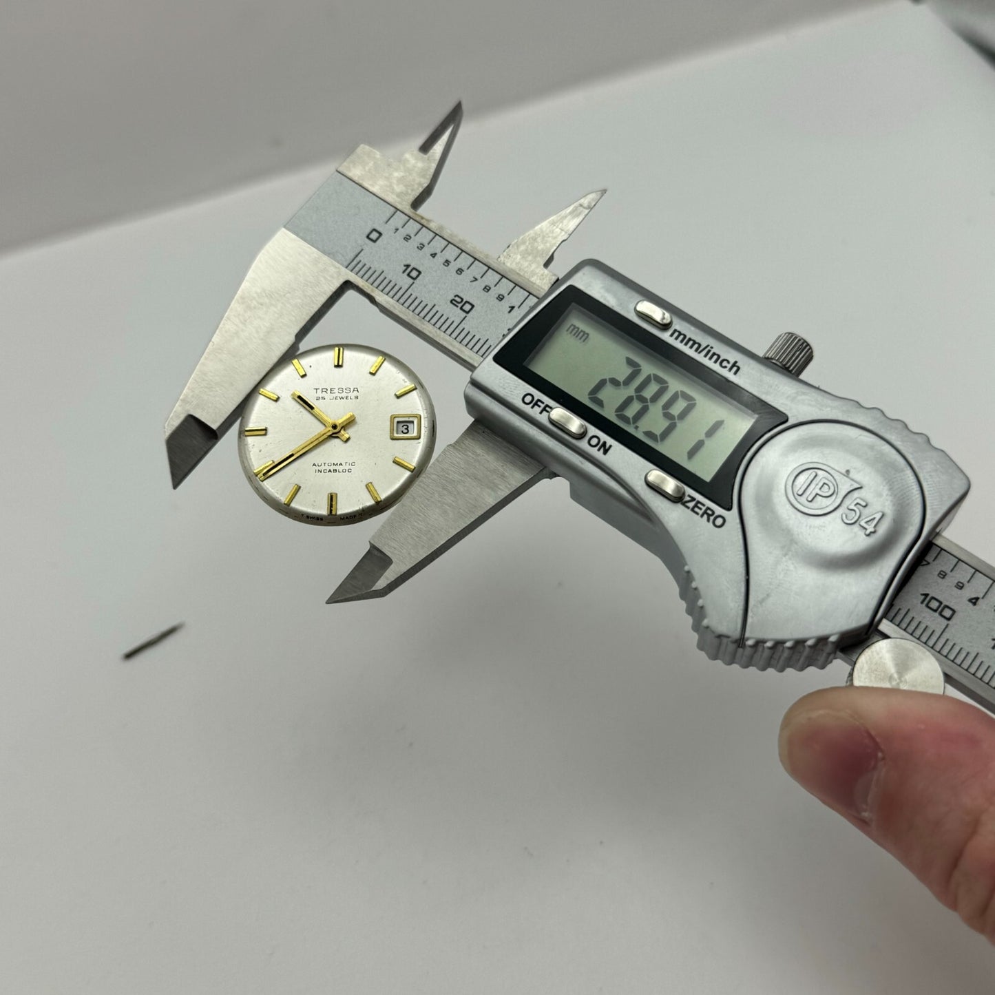 25.9mm Tressa ETA 2772 Automatic Balance Ok Watch Movement Swiss Vintage PARTS