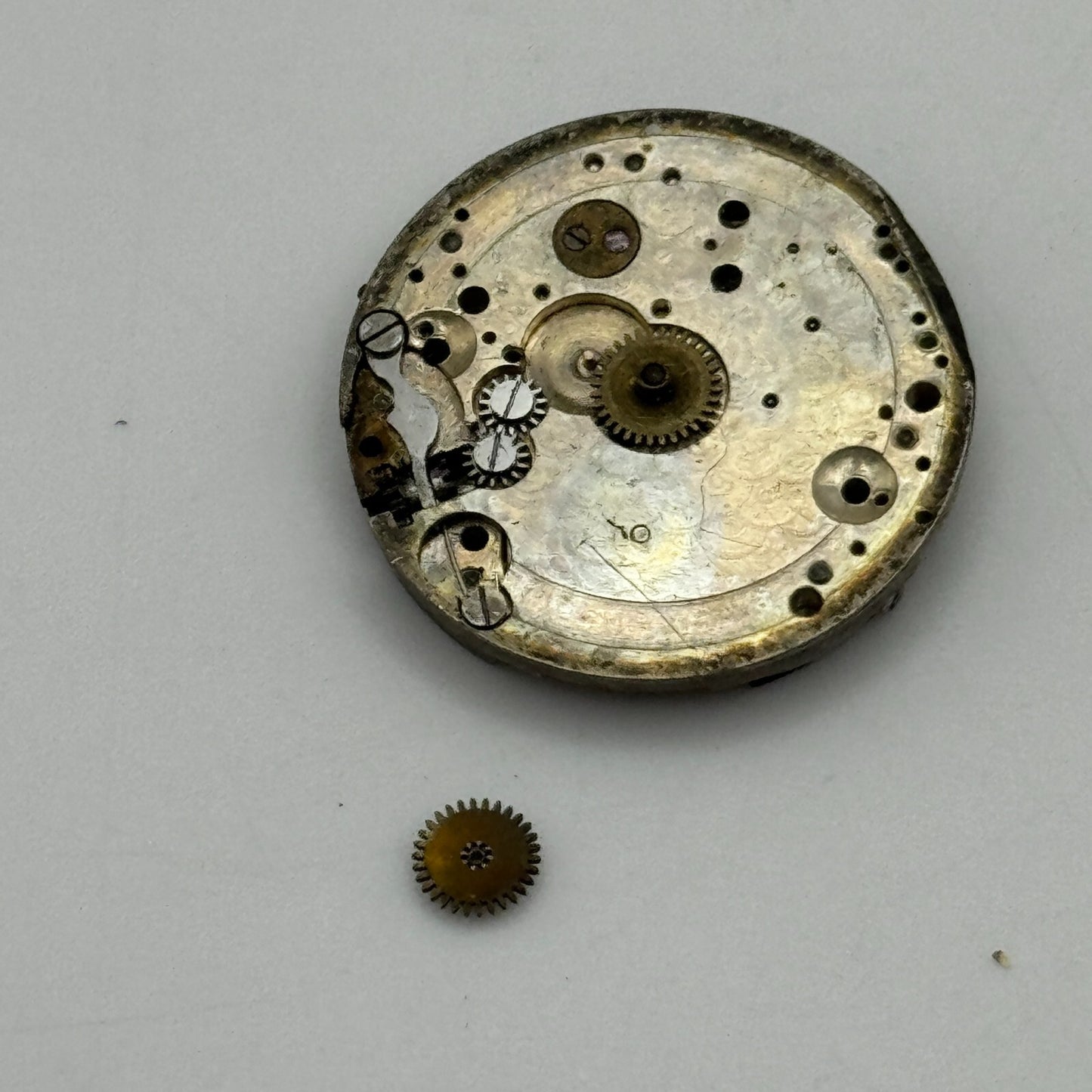 23.6mm Men's Unidentified Antique Cylinder Swiss Manual Wind Watch Movement PART