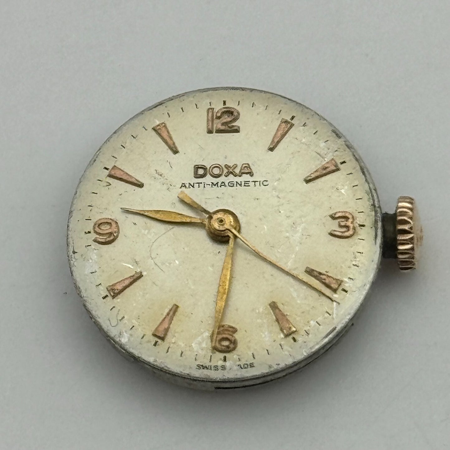 19.6mm Doxa Cal 137 8 3/4 Manual Wind Watch Movement Swiss Made Vintage PARTS