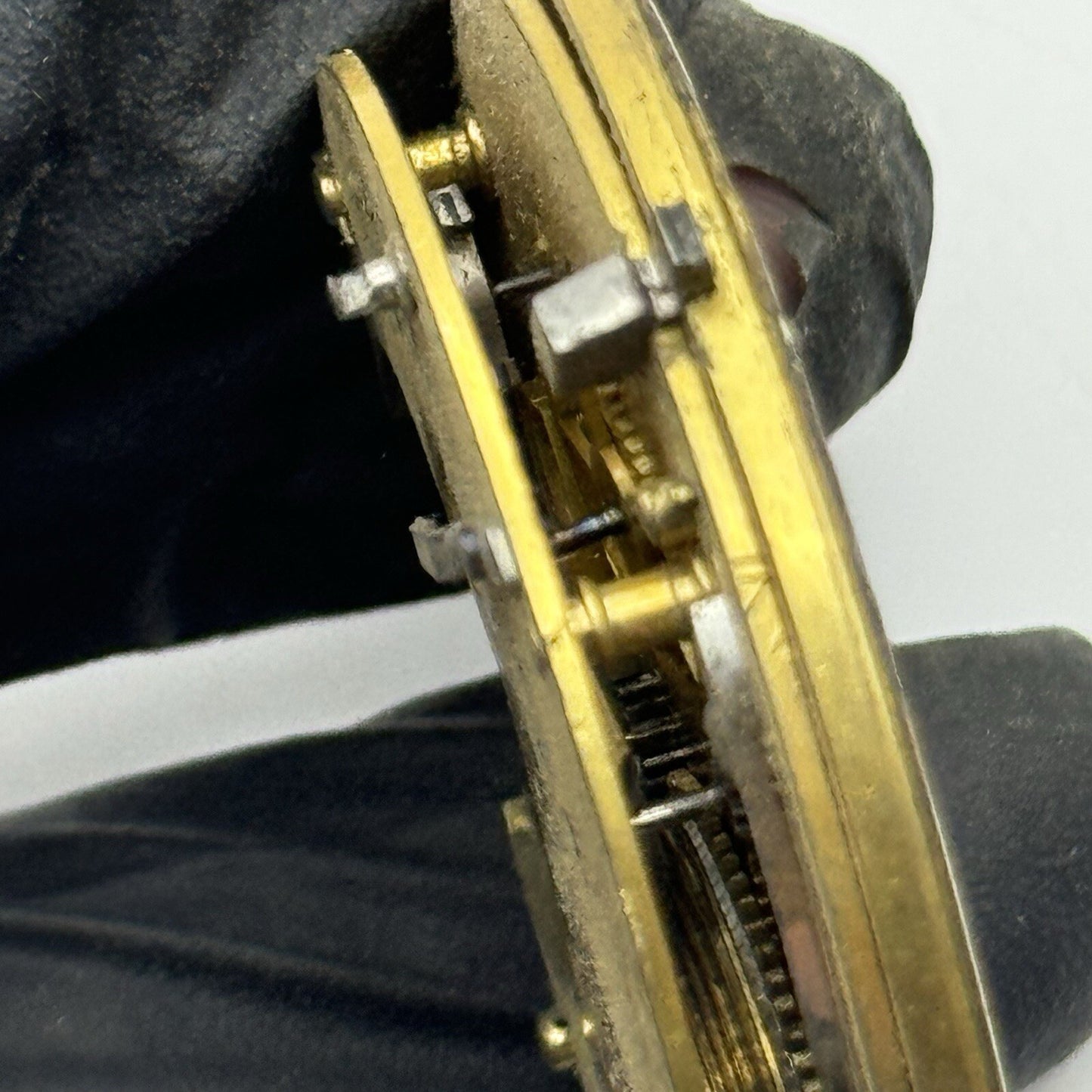 47.8mm Unidentified London Pocket Watch Movement Roman Numerals Dial FOR PARTS