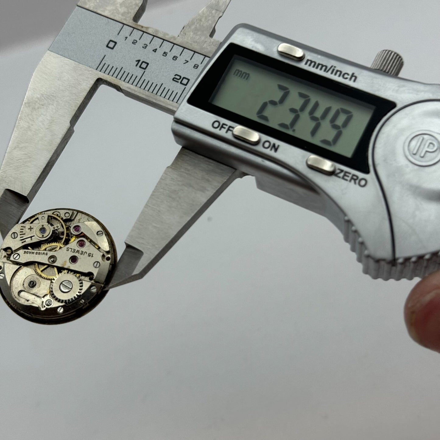 23.5mm Avia AS 1123 1124 Manual Wind 15 Jewels Swiss Watch Movement PARTS SPARES